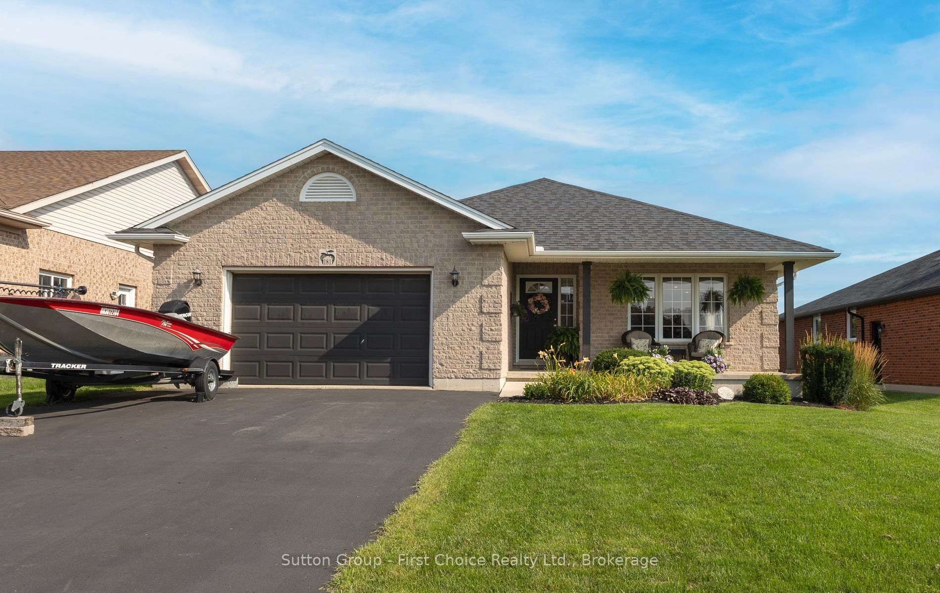 181 Bender Avenue Property Photo 1