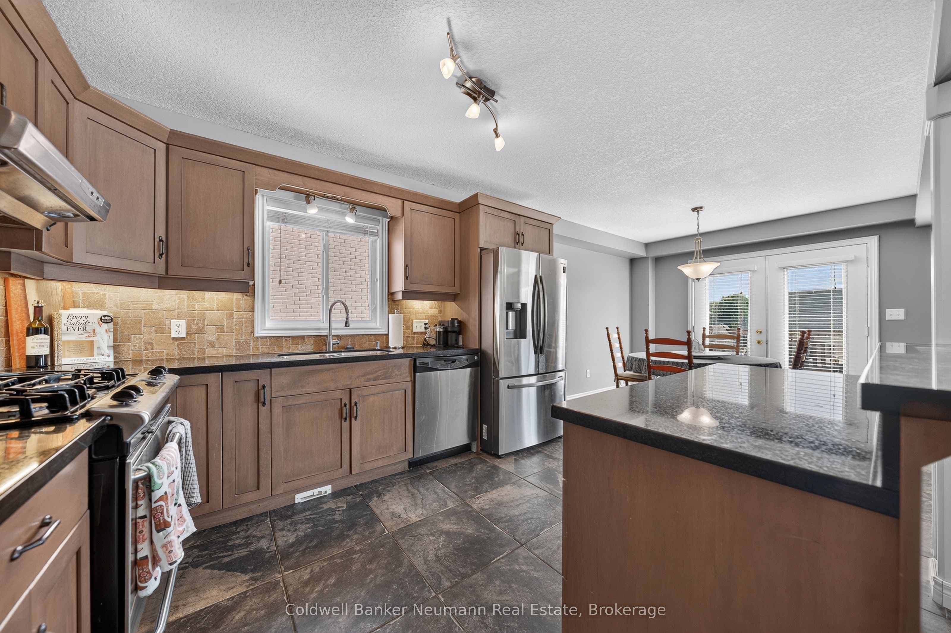 58 Washburn Drive Property Photo 10