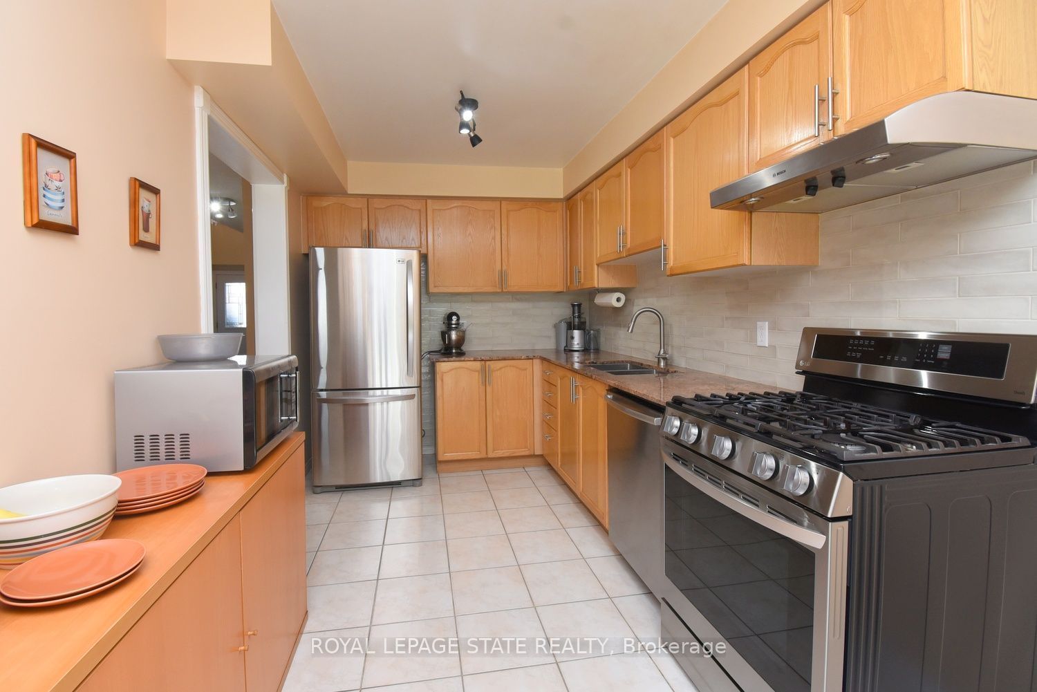 57 Townmansion Drive Property Photo 11