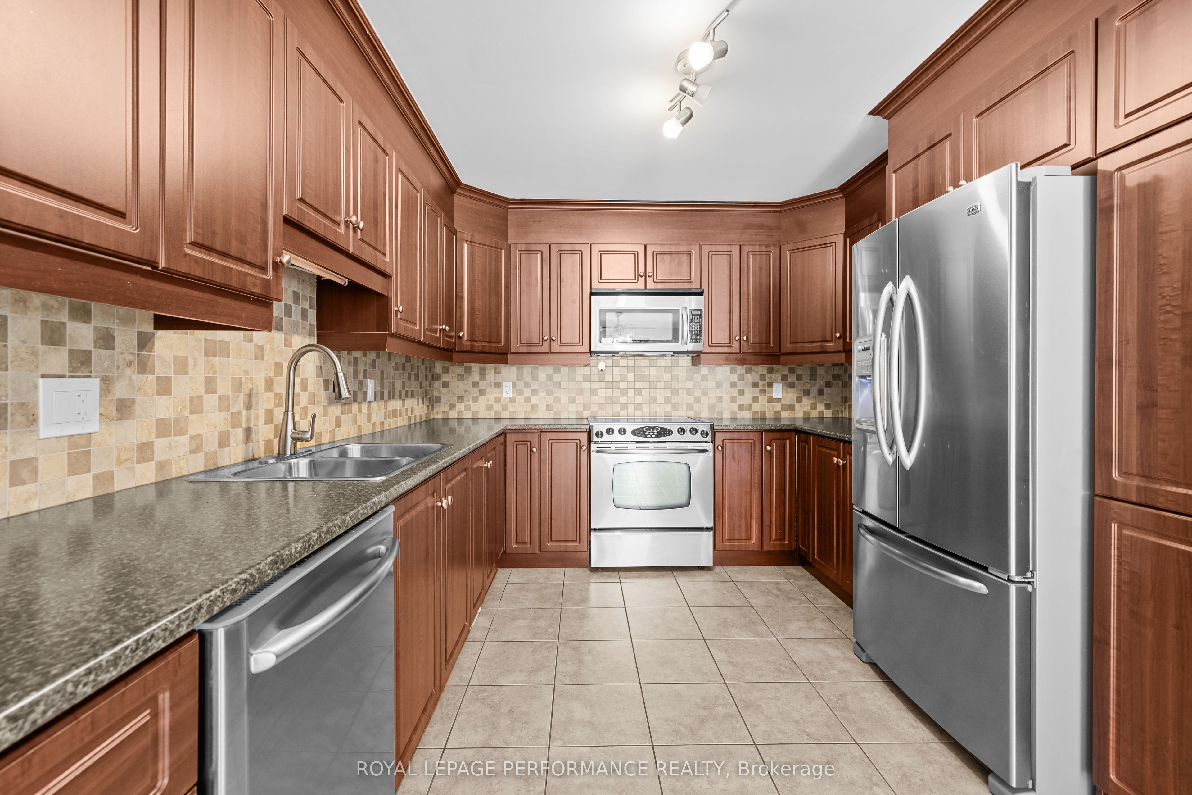 39 Main Street 2 Property Photo 18