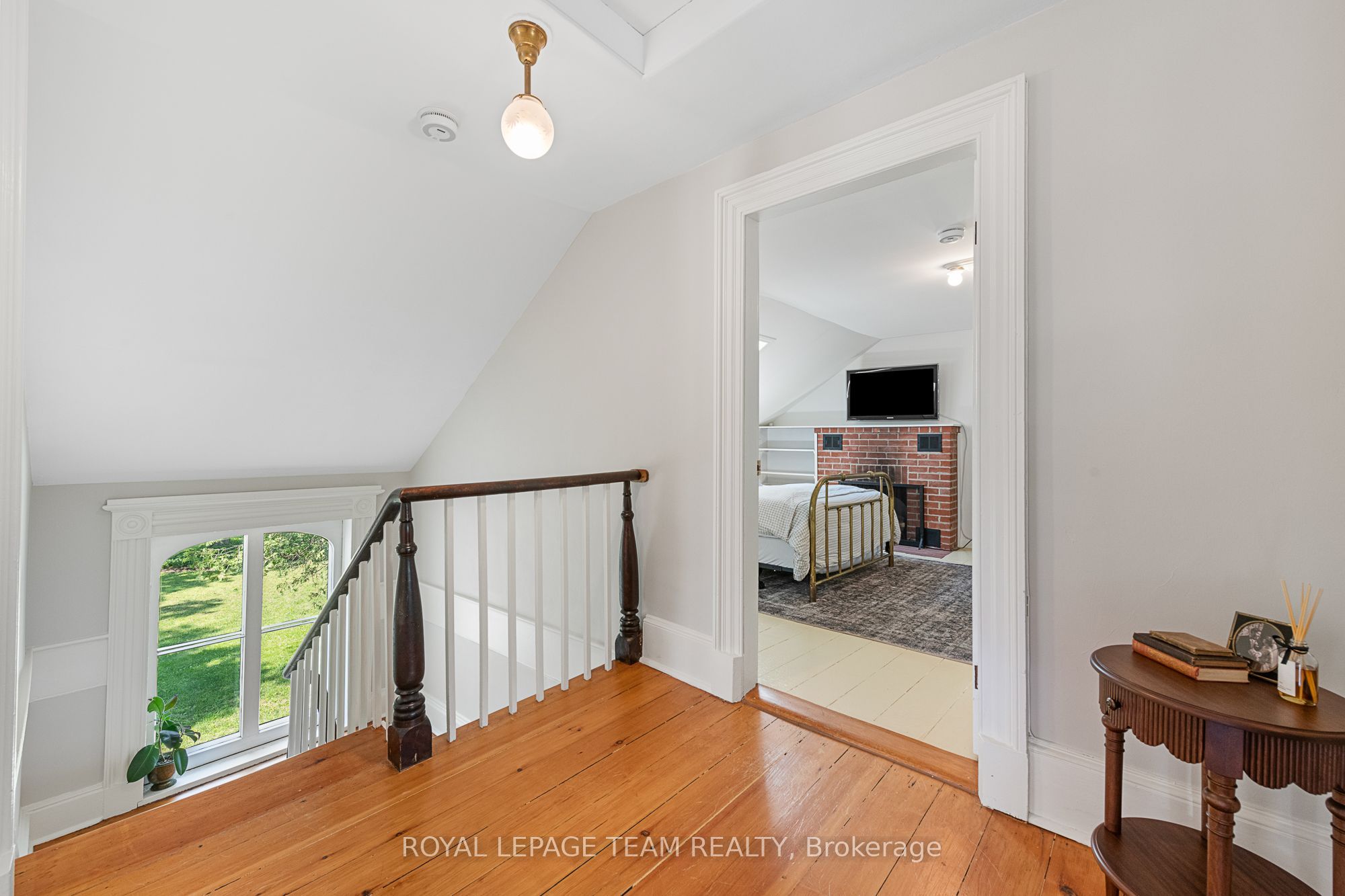 256 Wilson Street N Property Photo 22