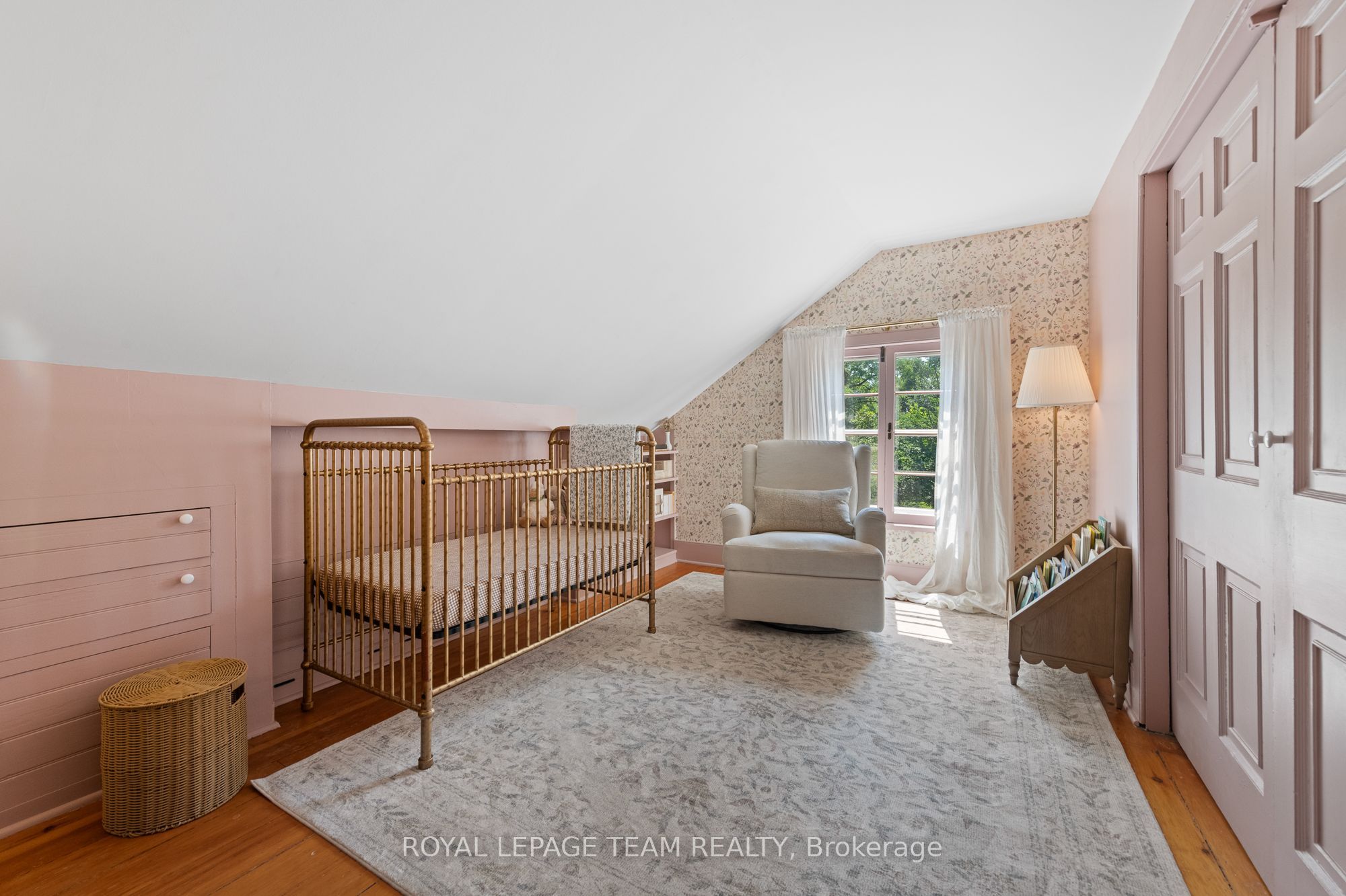 256 Wilson Street N Property Photo 25