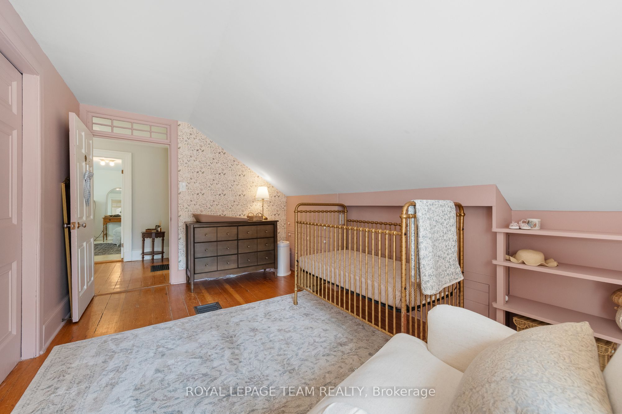 256 Wilson Street N Property Photo 26