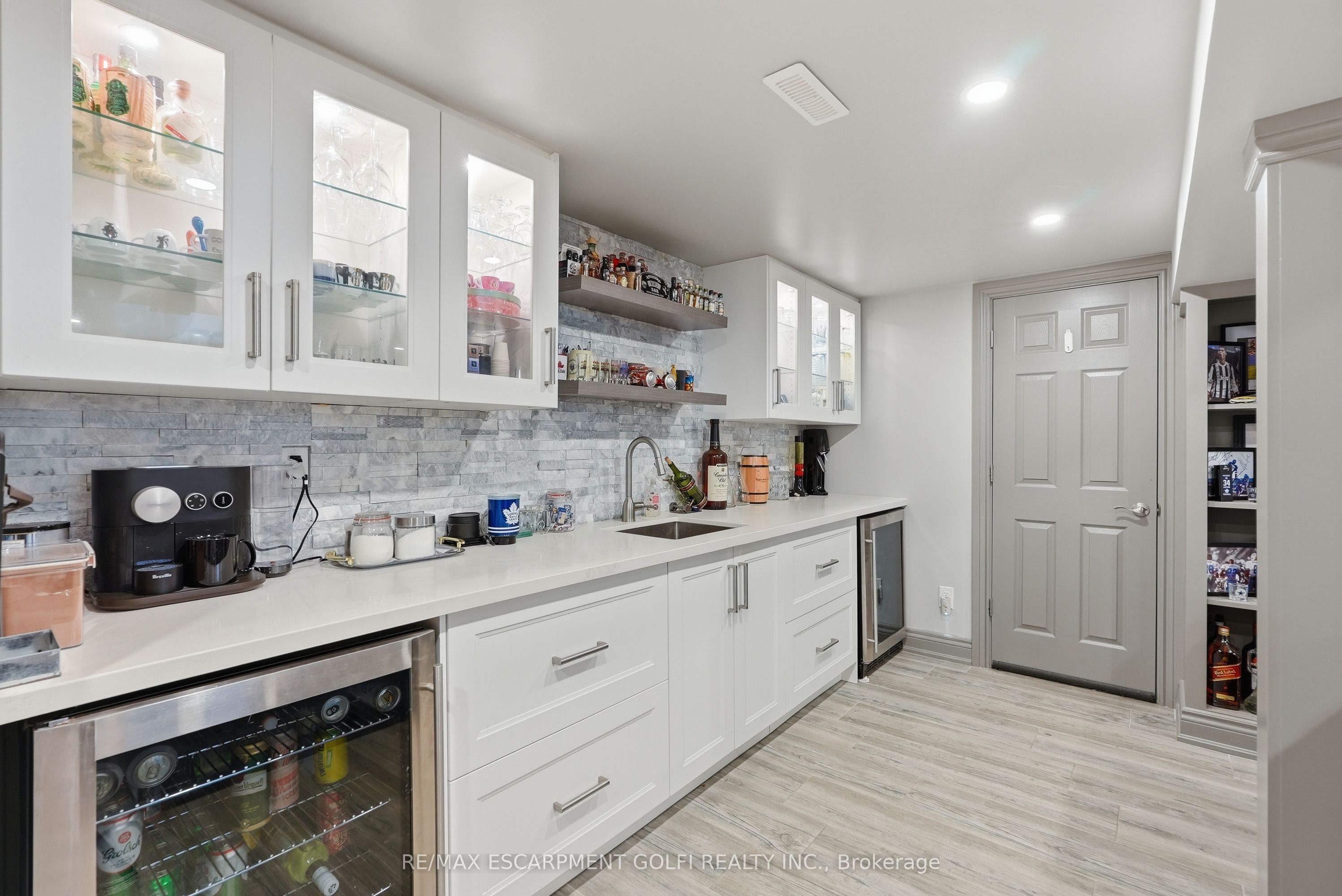 377 Carson Drive Property Photo 37
