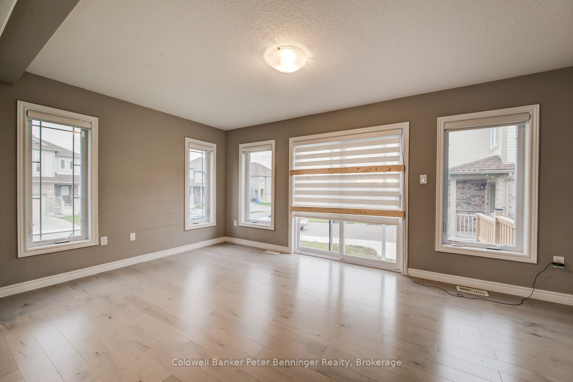 77 John Brabson Crescent Property Photo 21