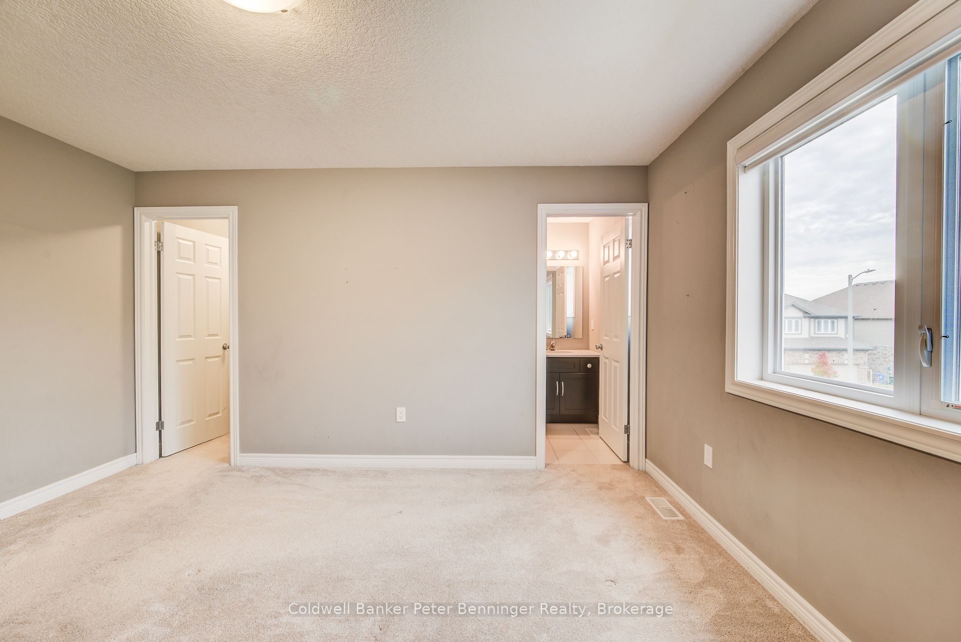 77 John Brabson Crescent Property Photo 38
