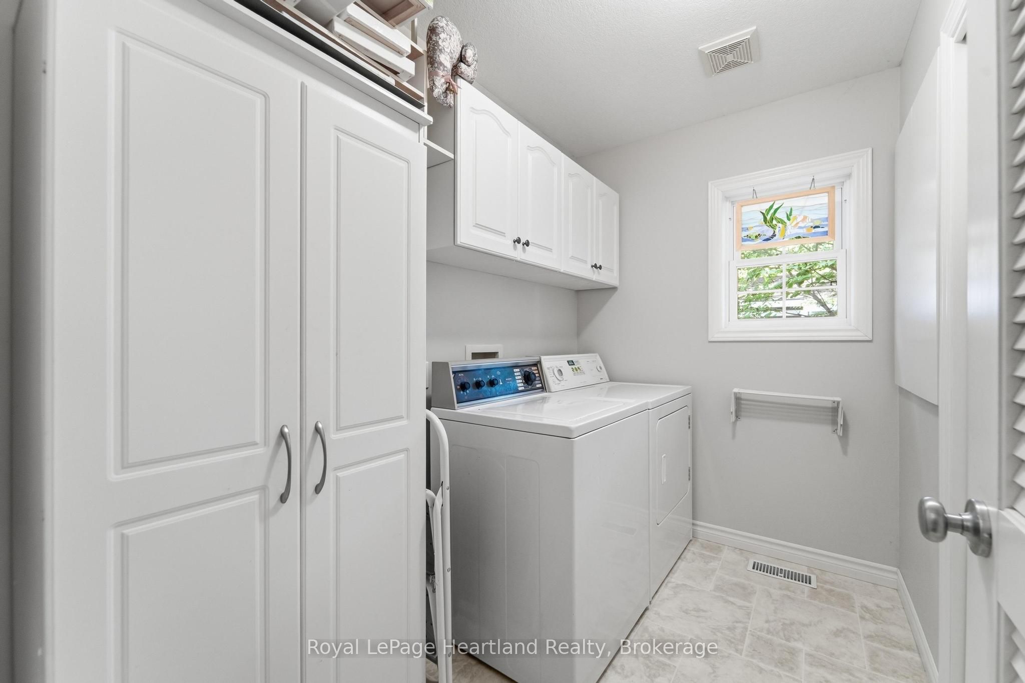 10 Huron Lane Property Photo 16