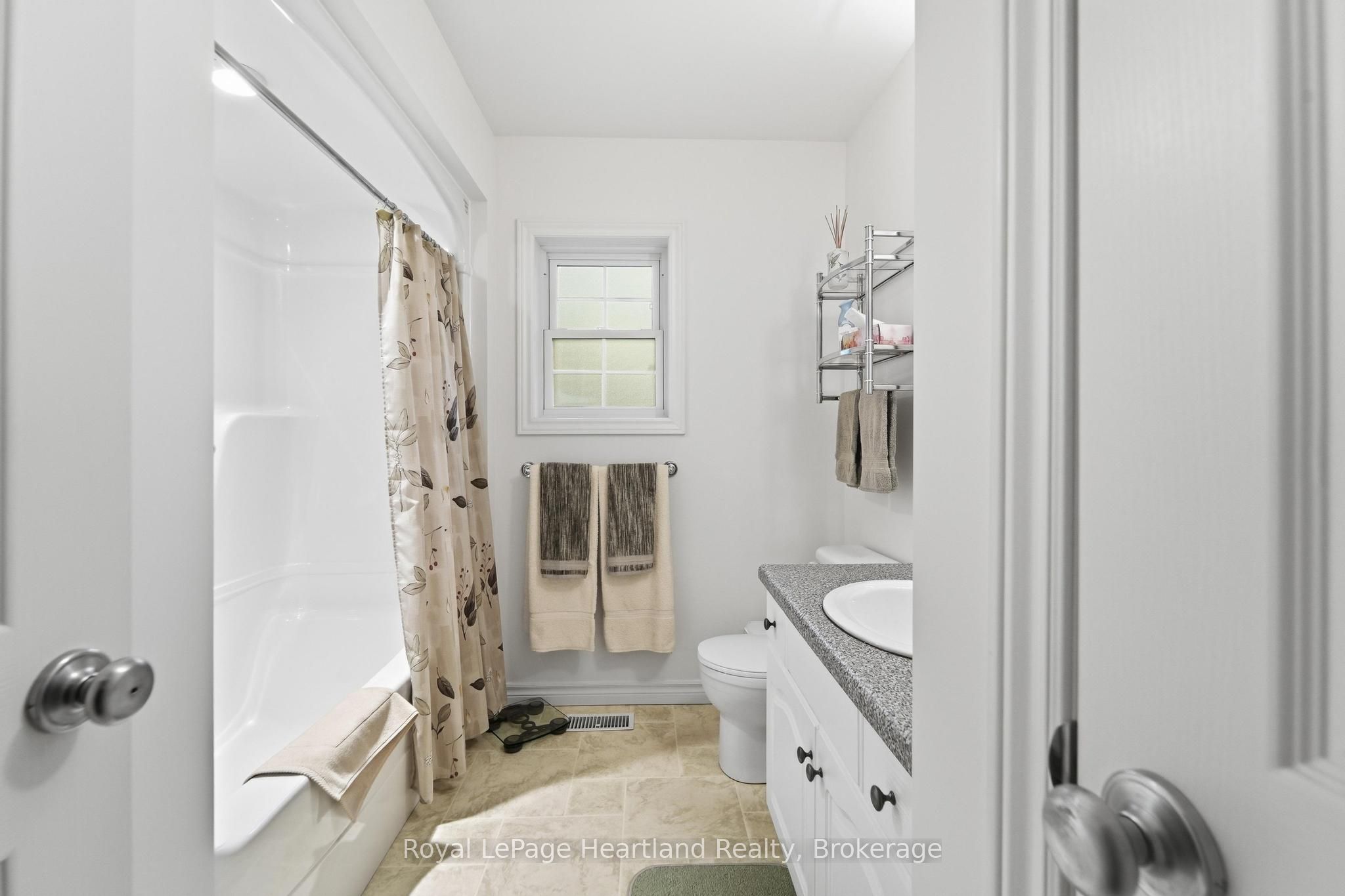 10 Huron Lane Property Photo 17