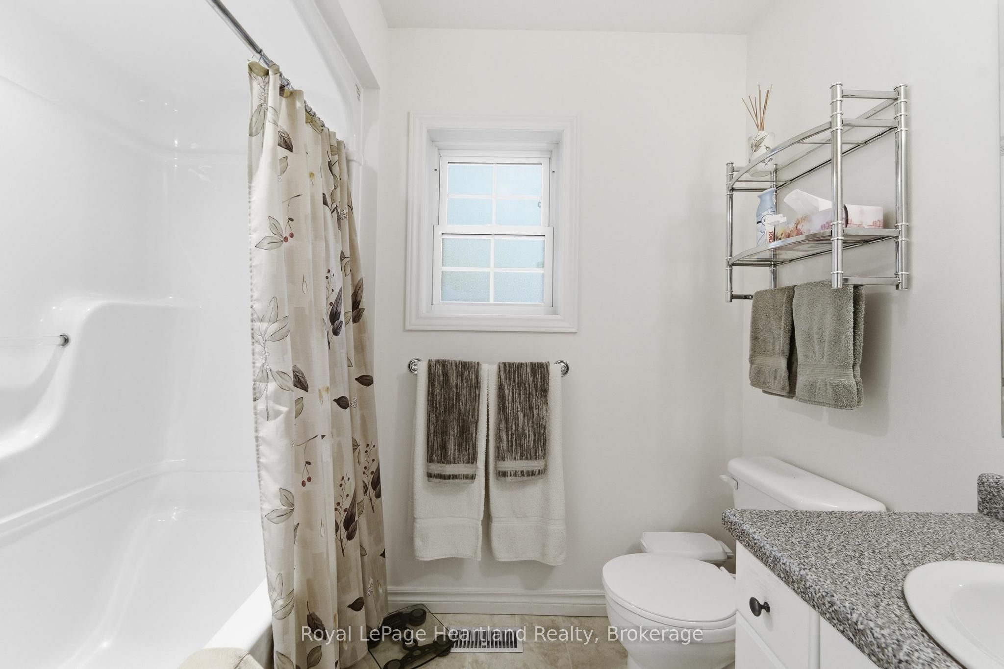 10 Huron Lane Property Photo 18