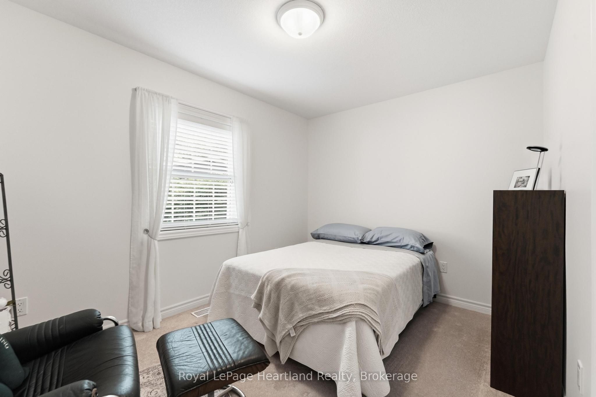 10 Huron Lane Property Photo 19