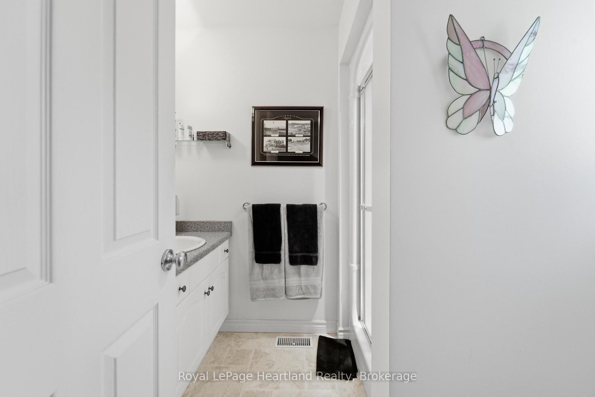 10 Huron Lane Property Photo 23
