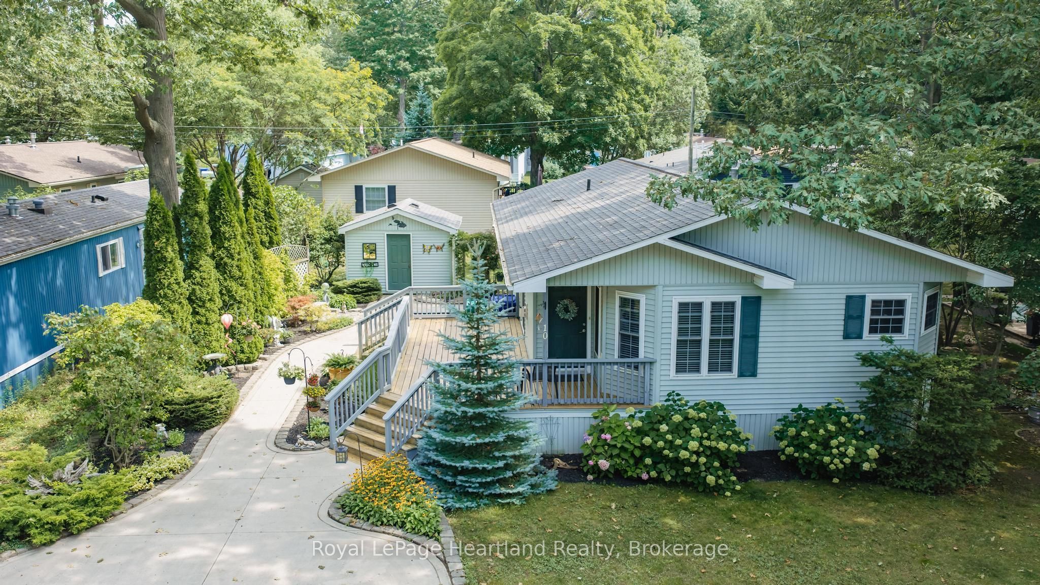 10 Huron Lane Property Photo 30