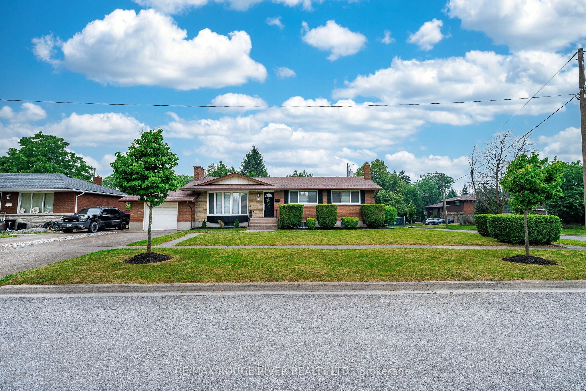 25 Clearview Heights Property Photo 3