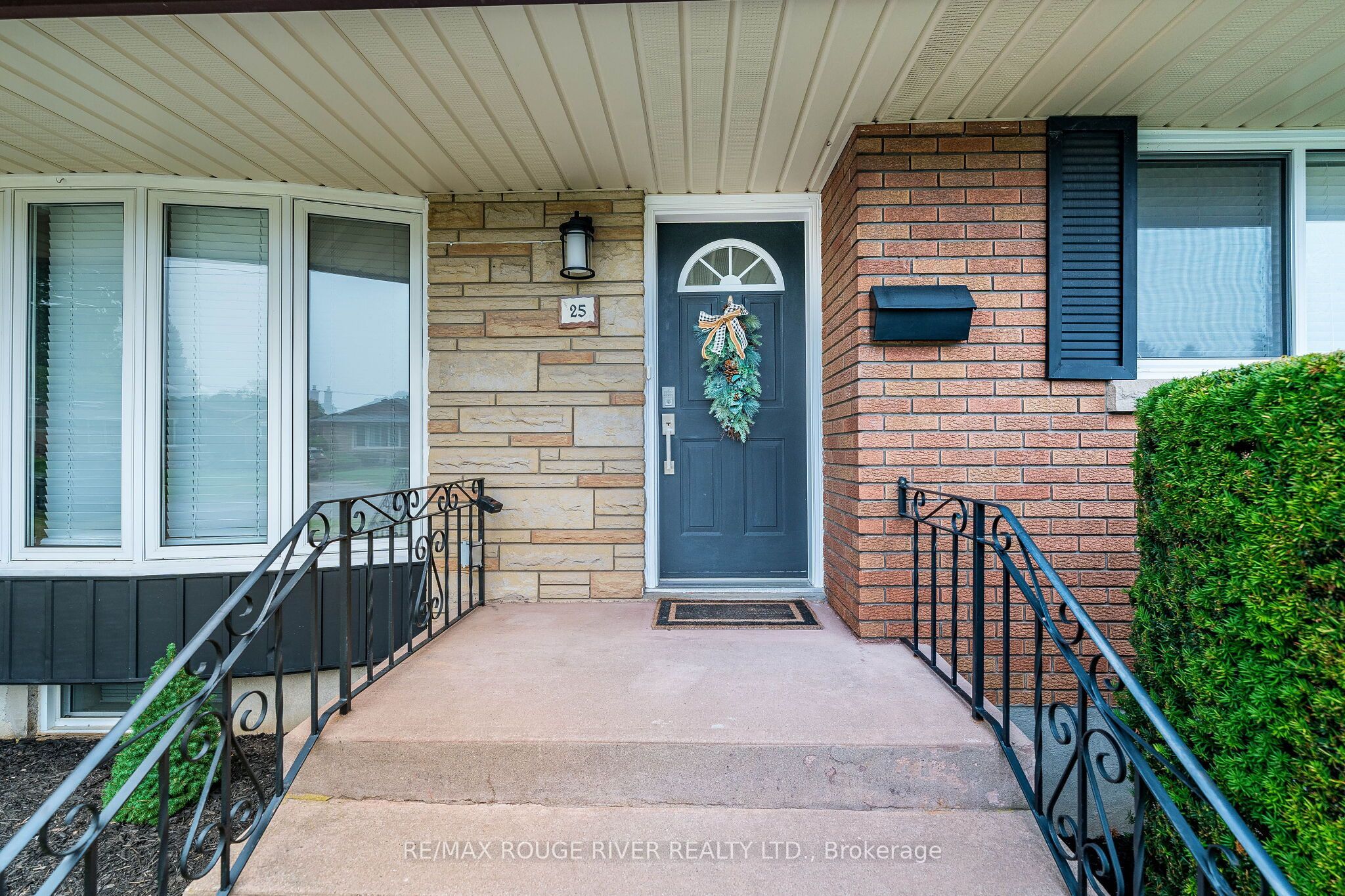 25 Clearview Heights Property Photo 5