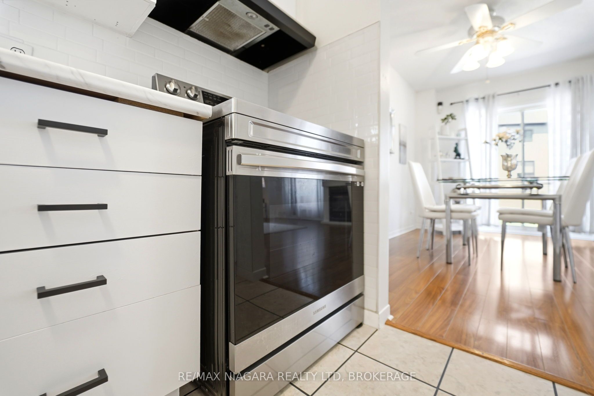 5735 Deerbrook Street Property Photo 8