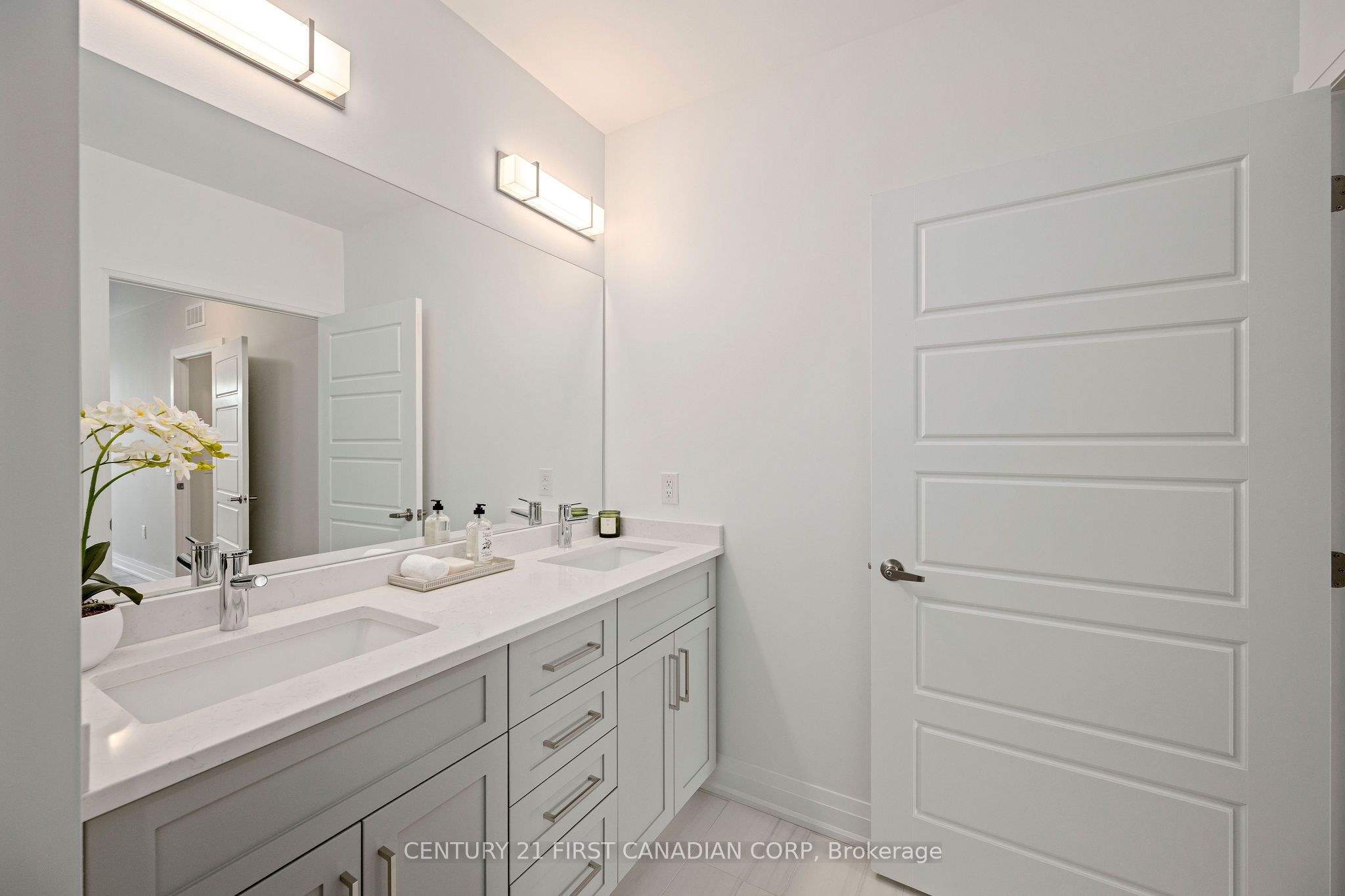 1560 Upper West Avenue 307 Property Photo 21