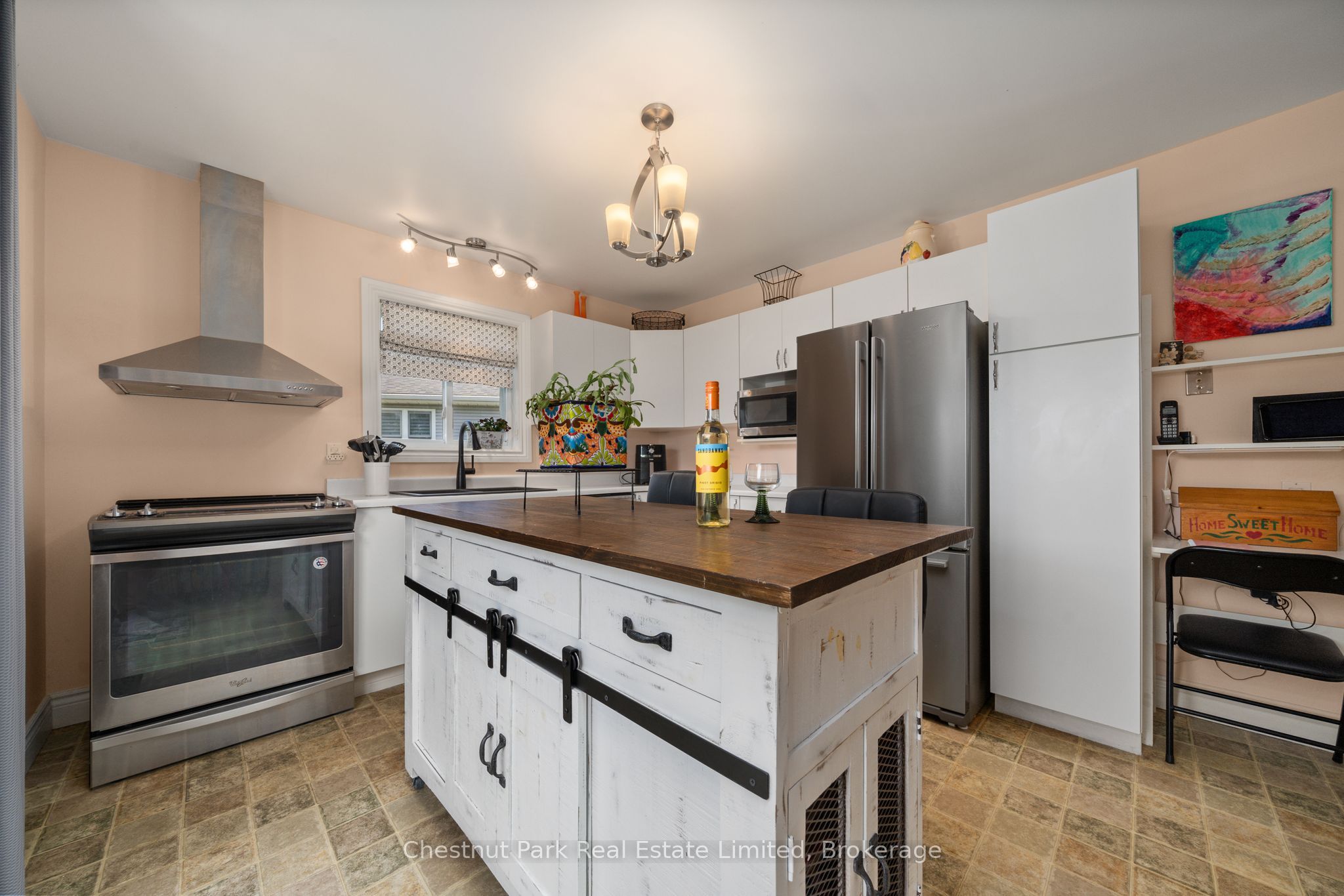 20 Monroe Court Property Photo 16