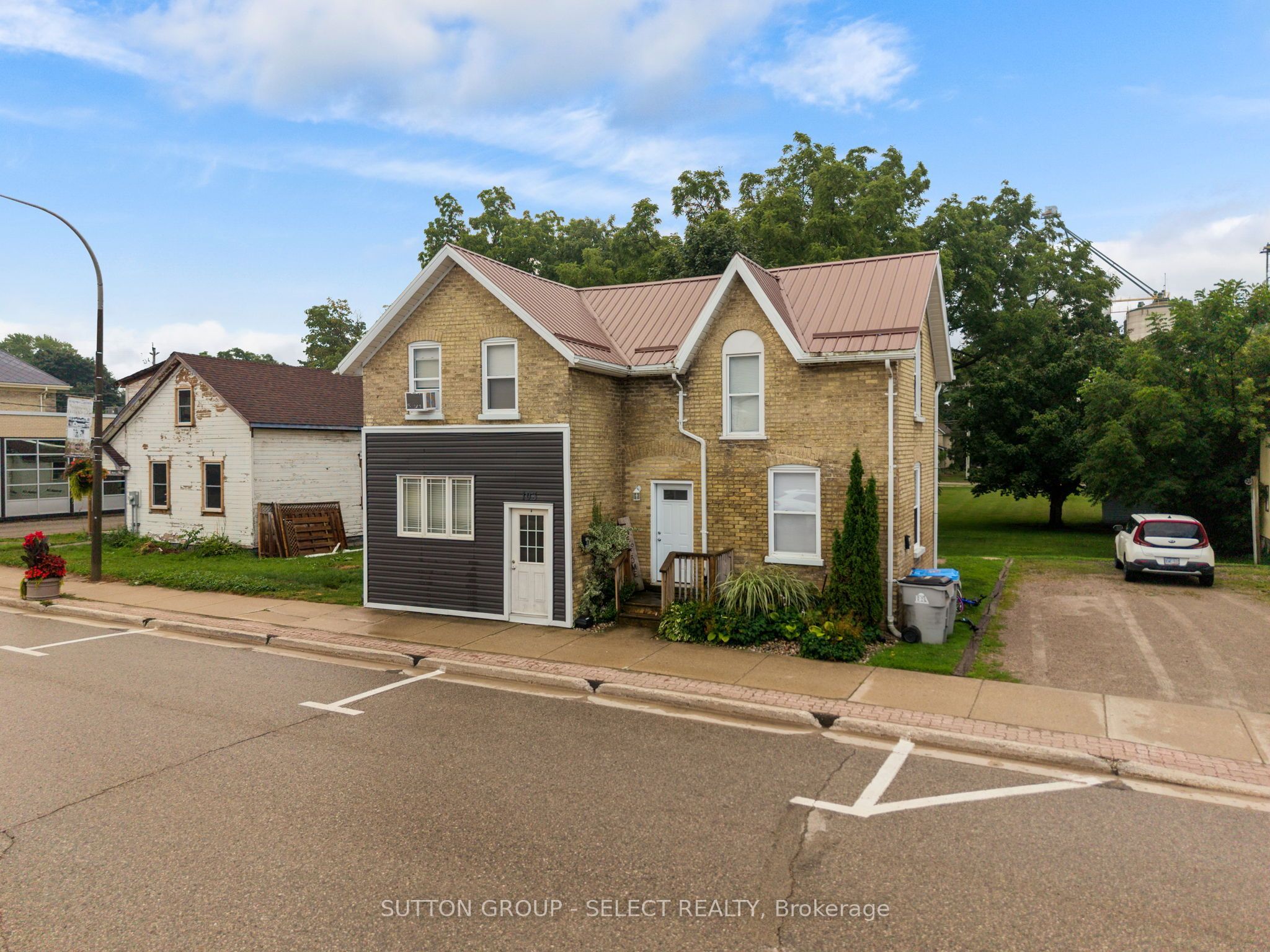 103 King Street Property Photo 2