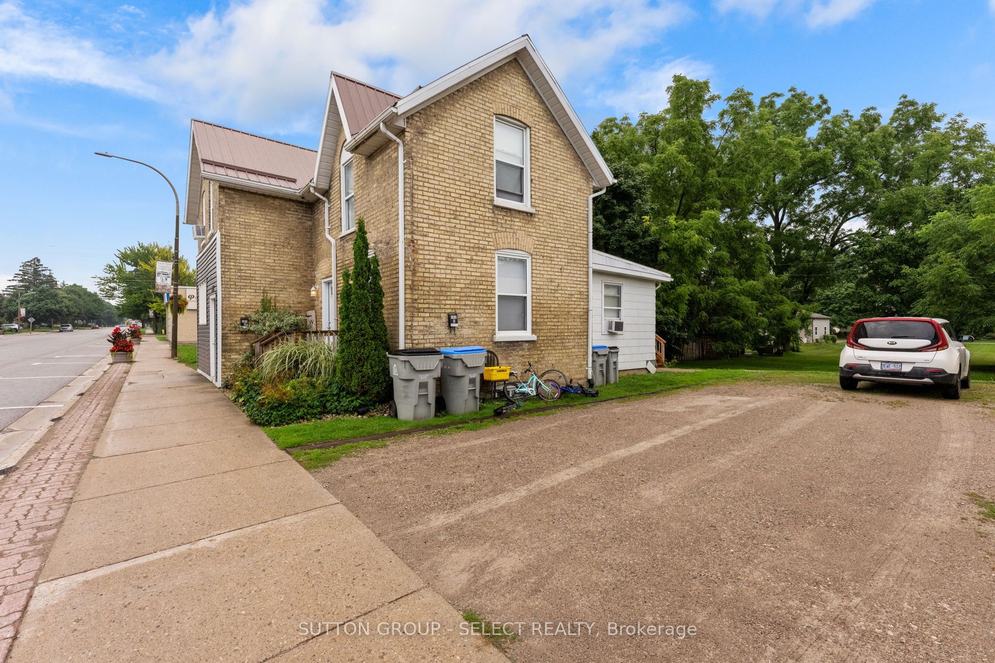 103 King Street Property Photo 4