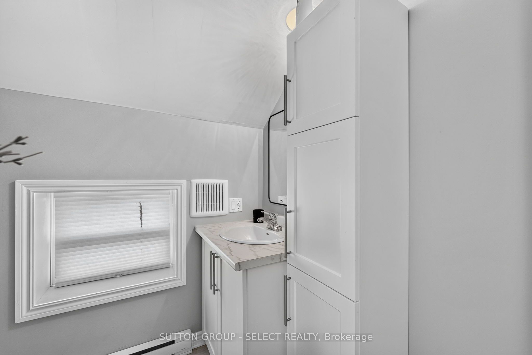 103 King Street Property Photo 13