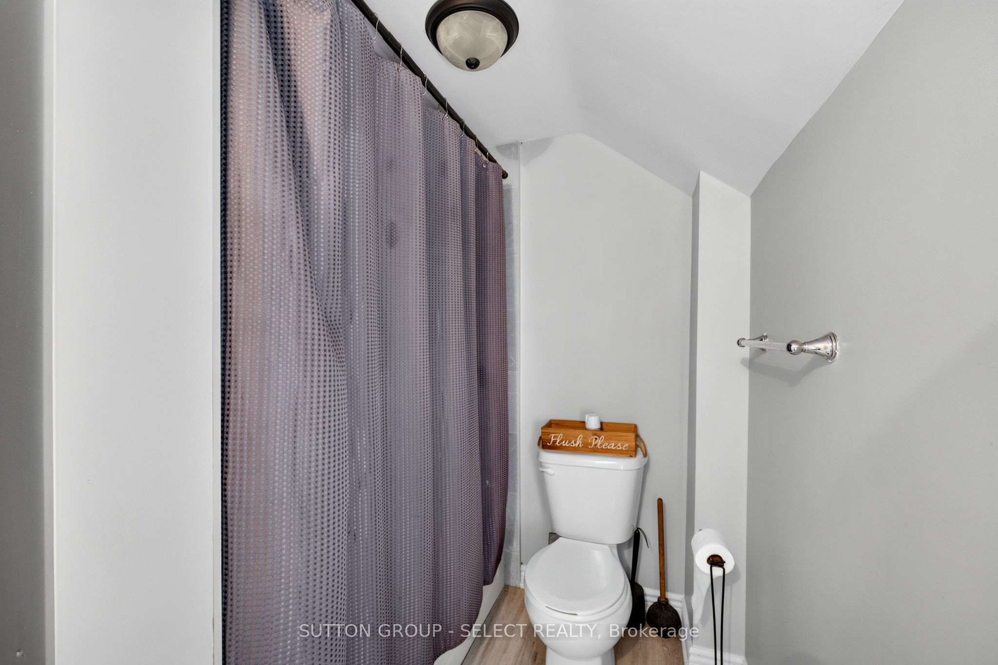 103 King Street Property Photo 14