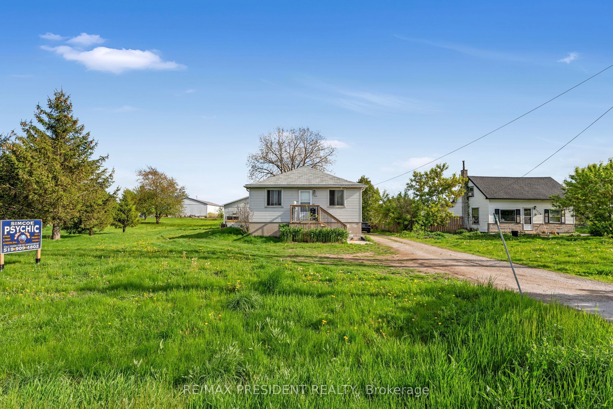 1224 Parkinson Road Property Photo 2