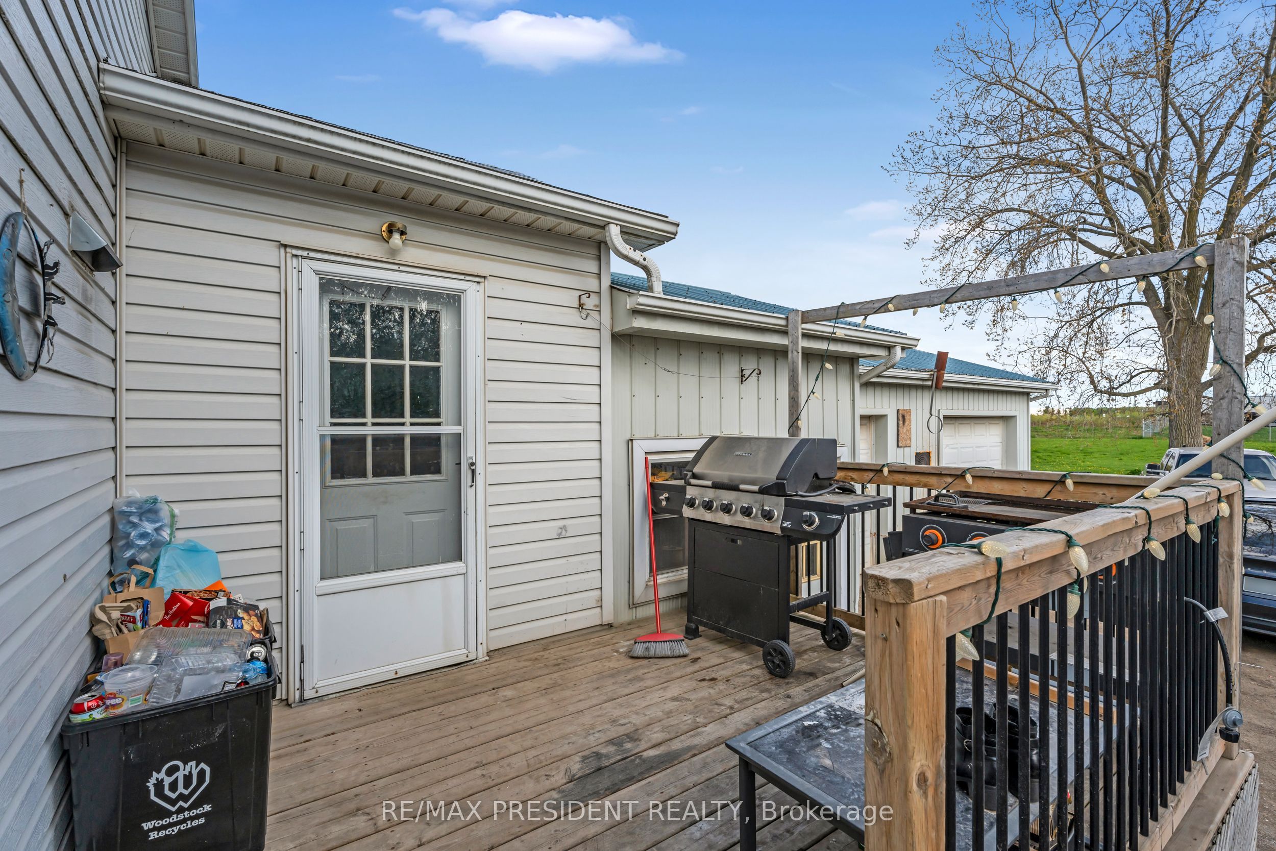 1224 Parkinson Road Property Photo 4