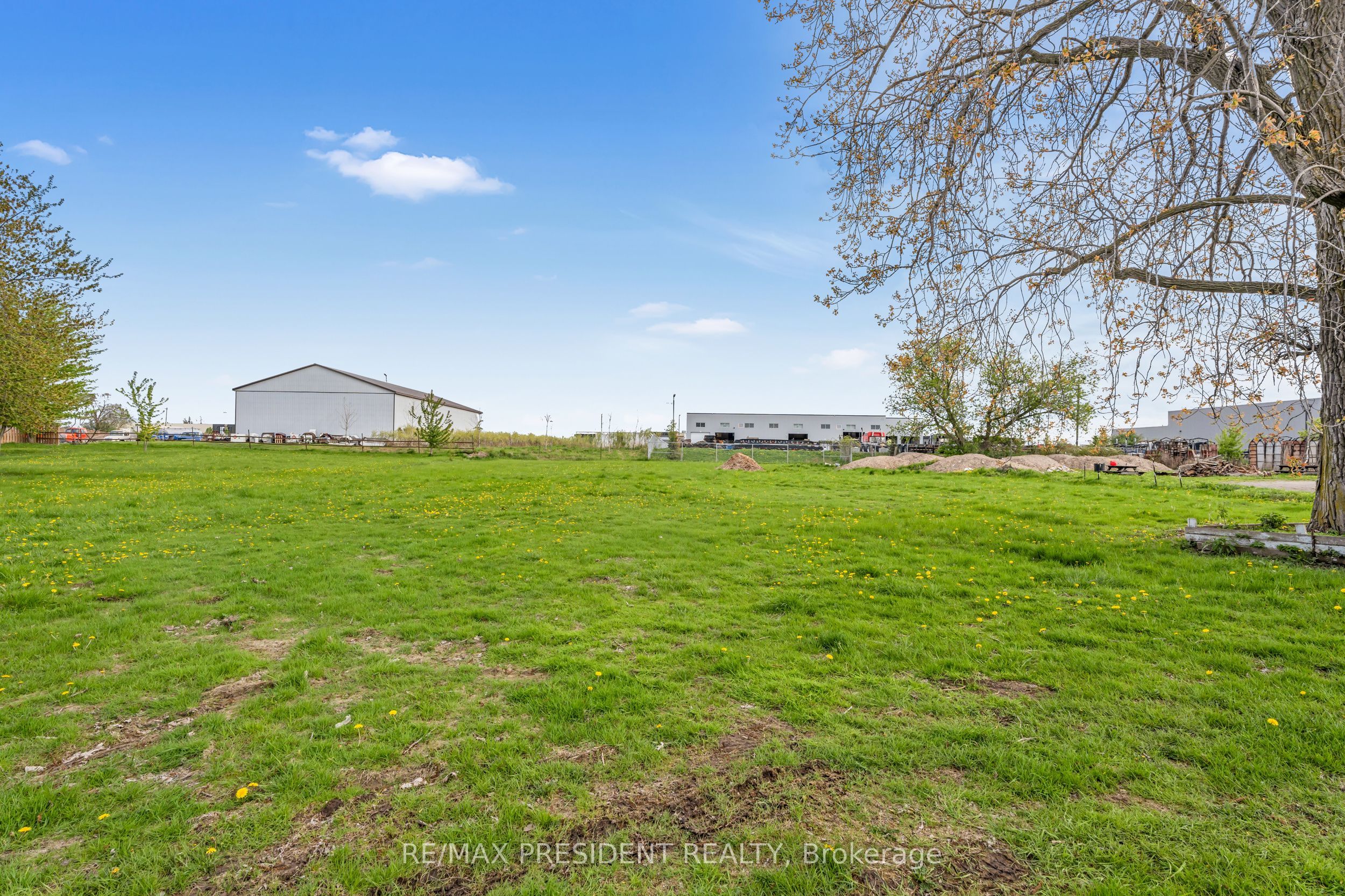 1224 Parkinson Road Property Photo 8