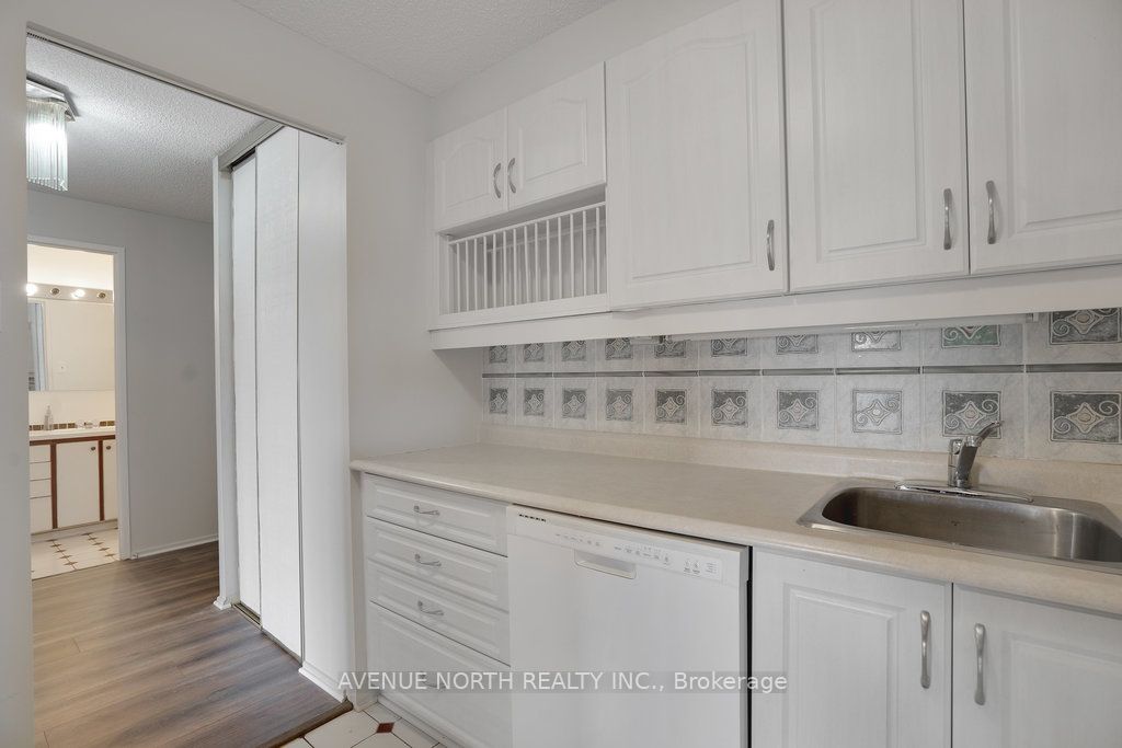 1100 Ambleside Drive 708 Property Photo 11