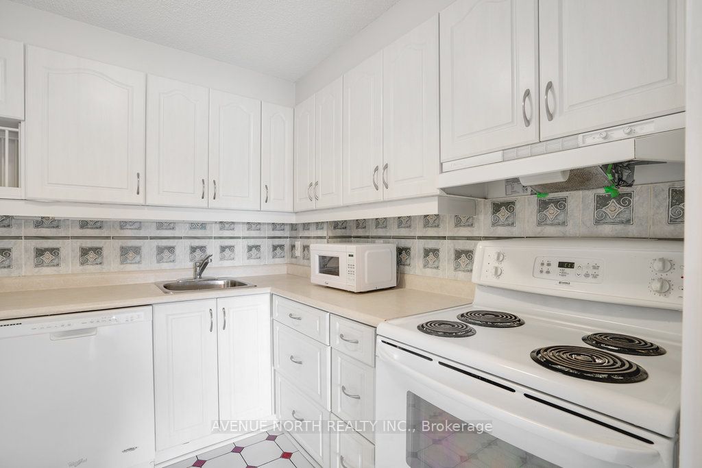 1100 Ambleside Drive 708 Property Photo 12
