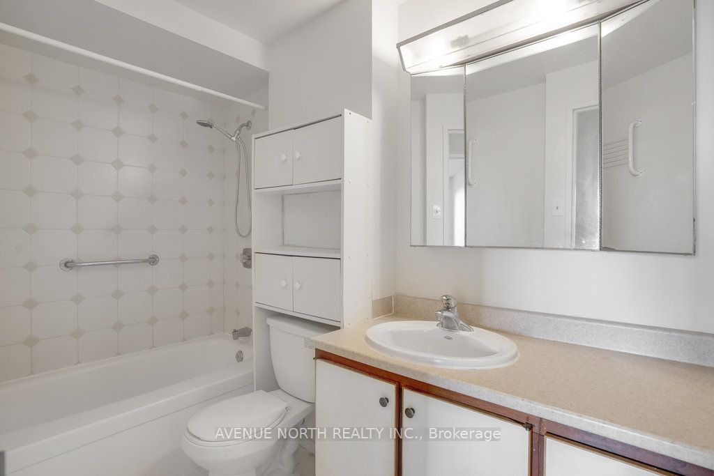 1100 Ambleside Drive 708 Property Photo 16