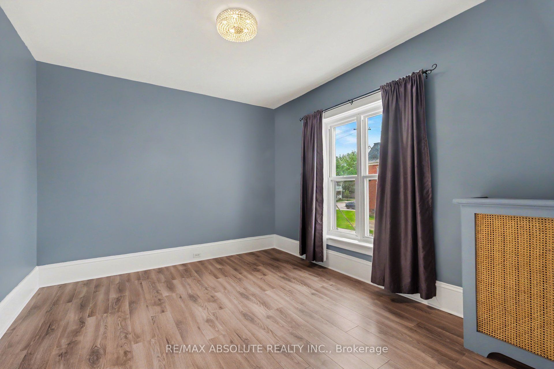 16 Glen Avenue Property Photo 22