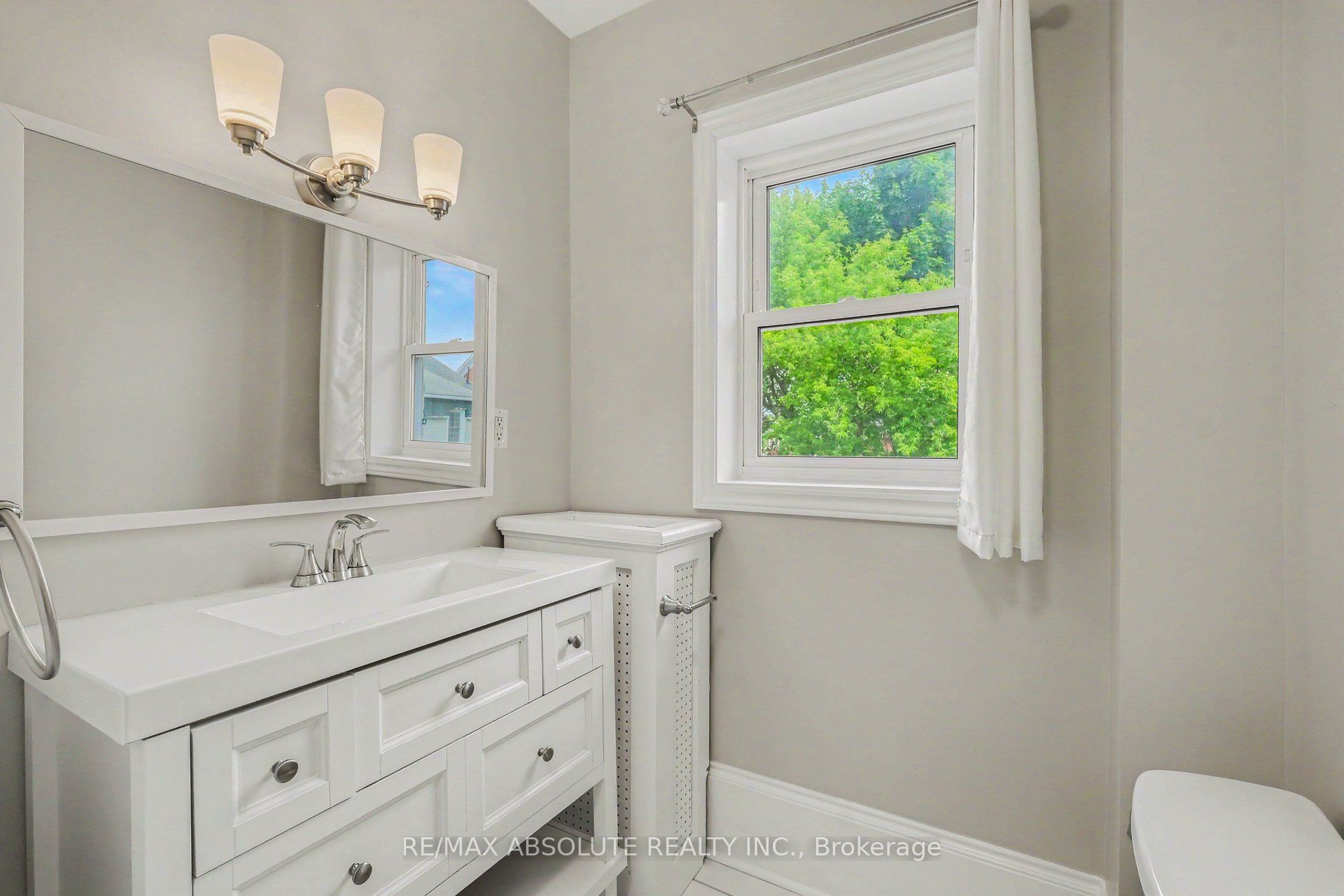 16 Glen Avenue Property Photo 32