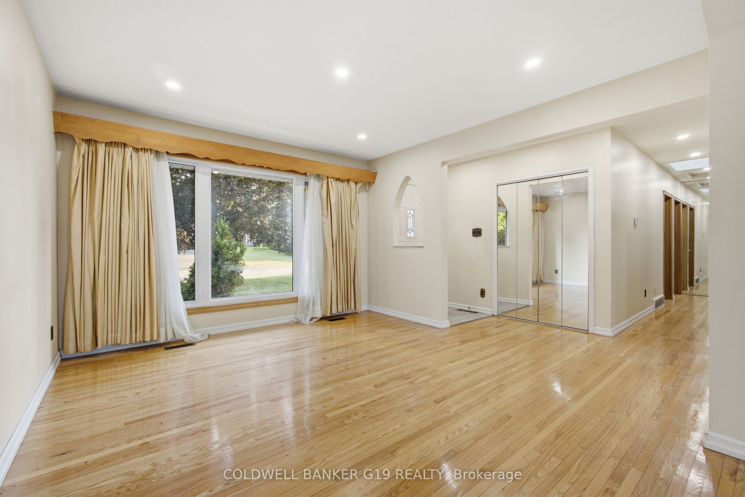 360 Blair Road Property Photo 10