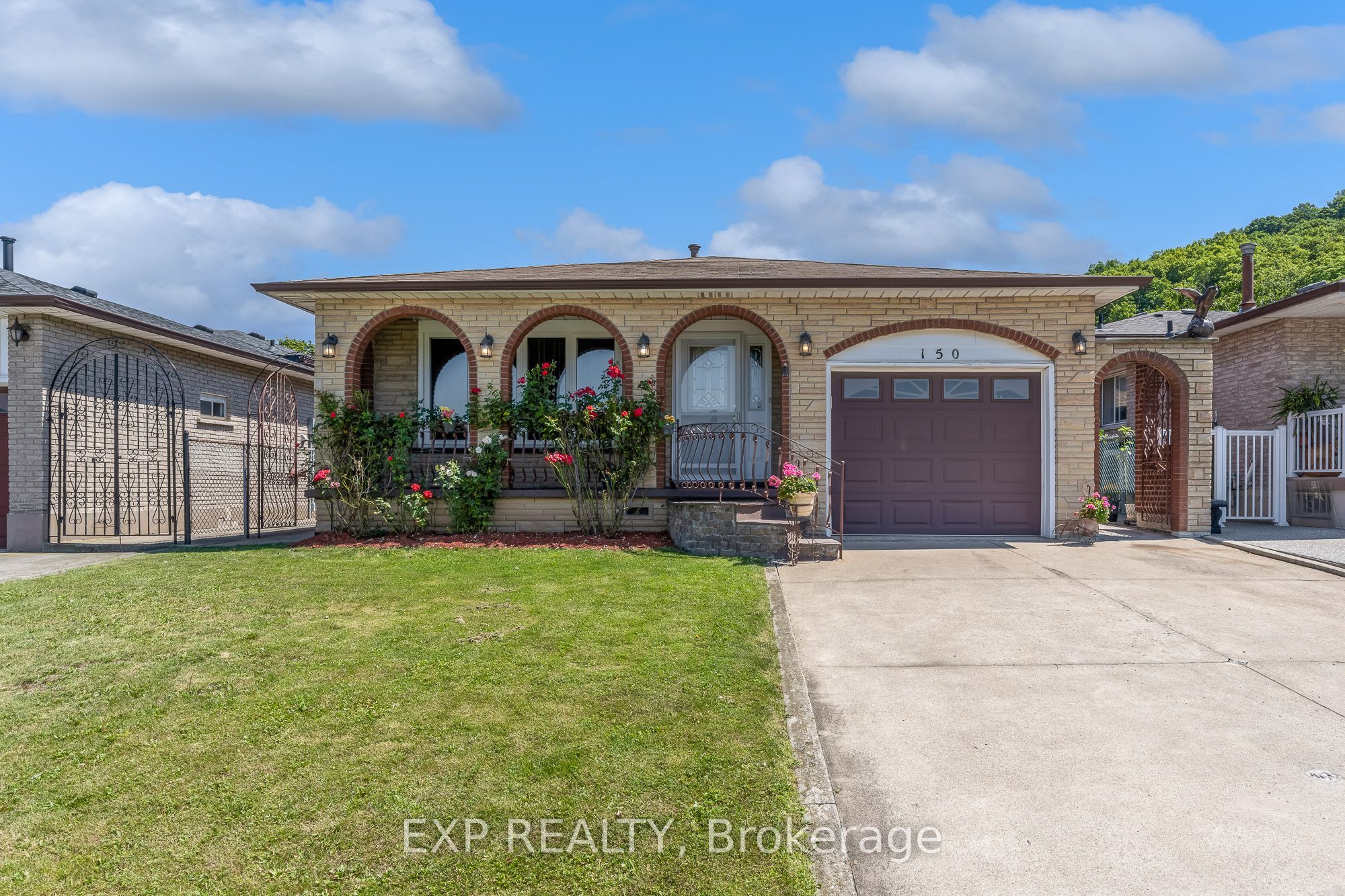 150 Marcella Crescent Property Photo 1