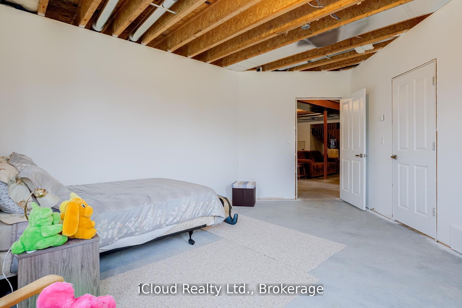 16 Highland Road Property Photo 47