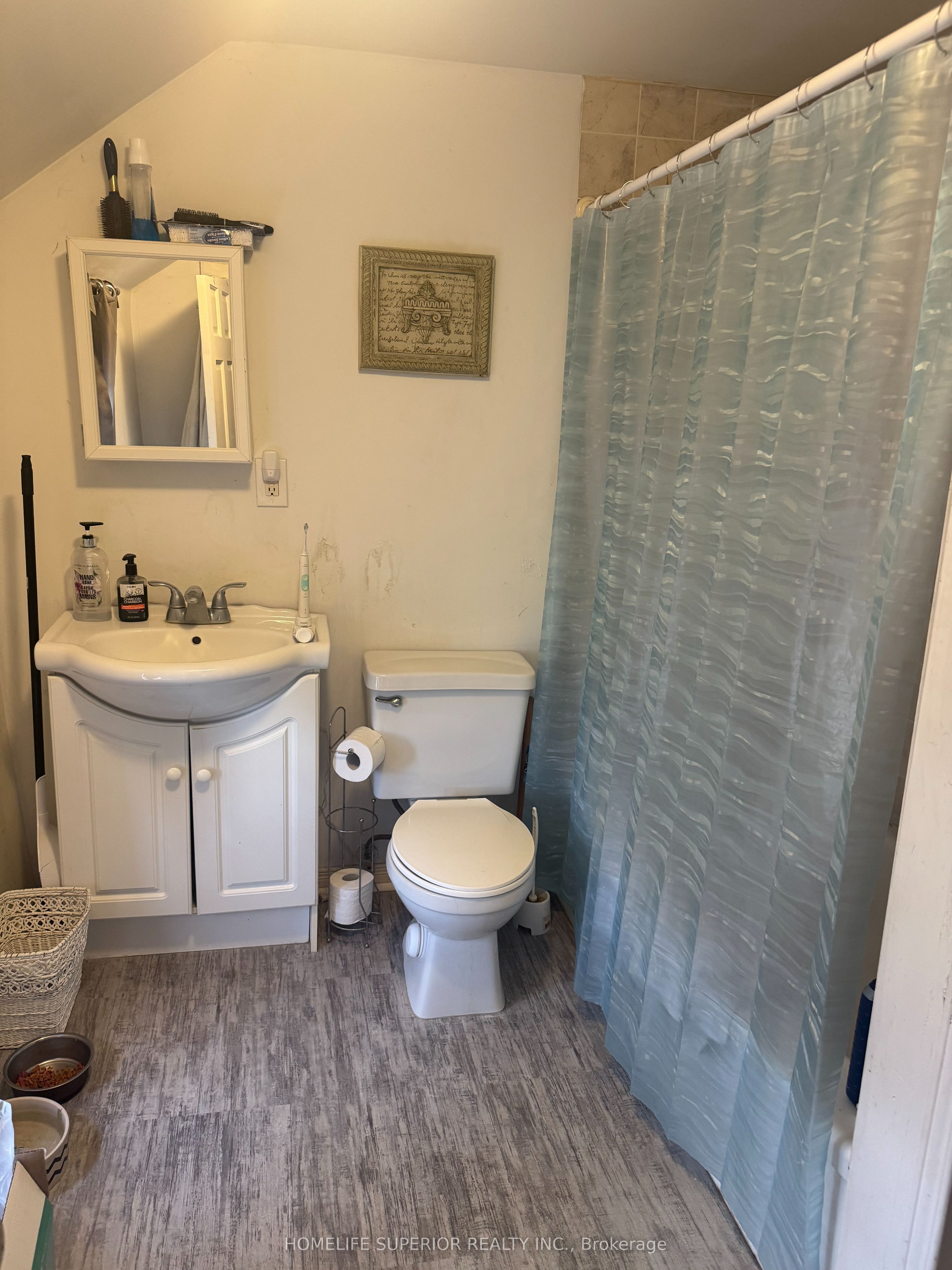 1029 St. Marks Road Property Photo 12