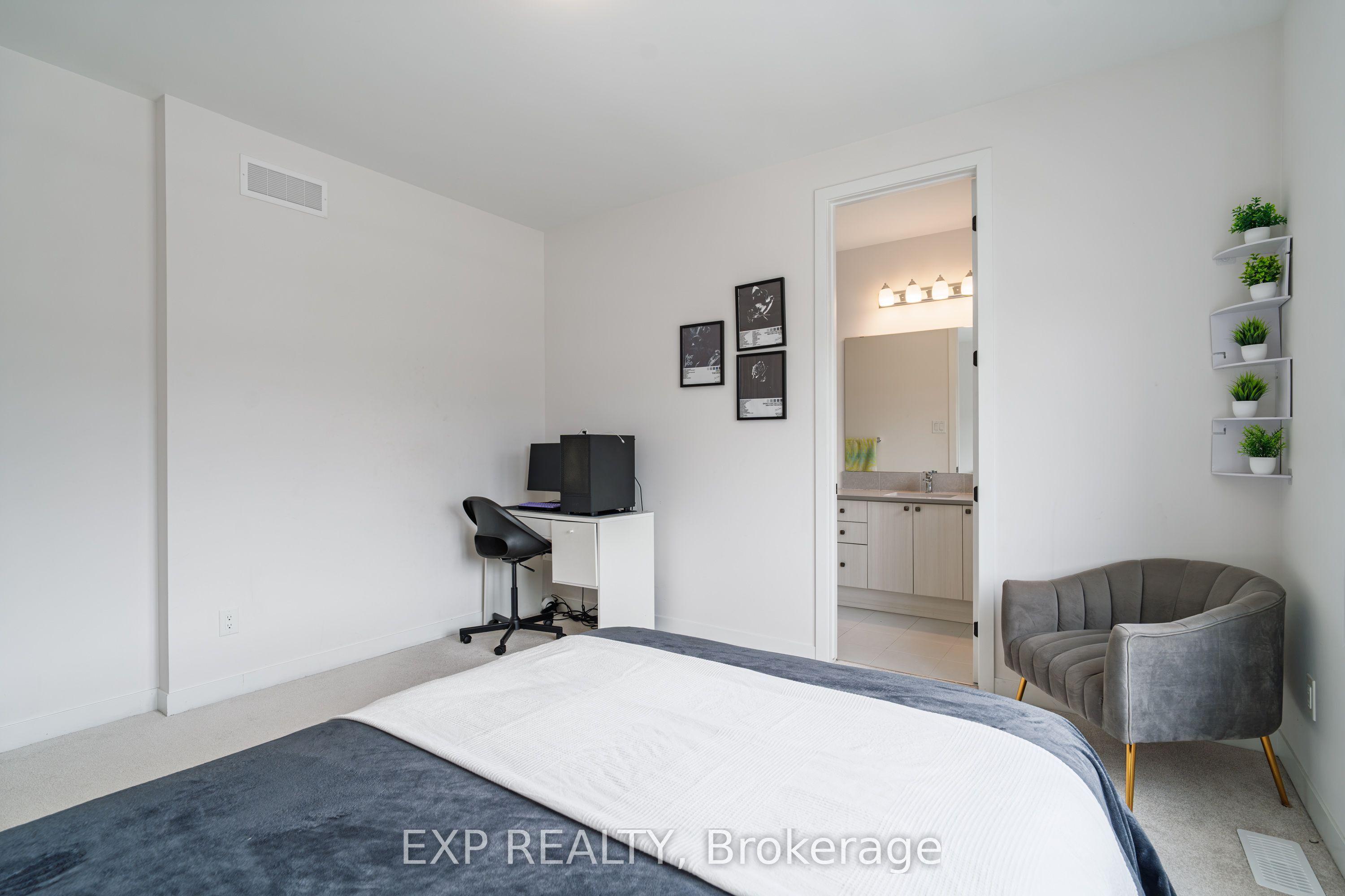 428 Meynell Road Property Photo 25