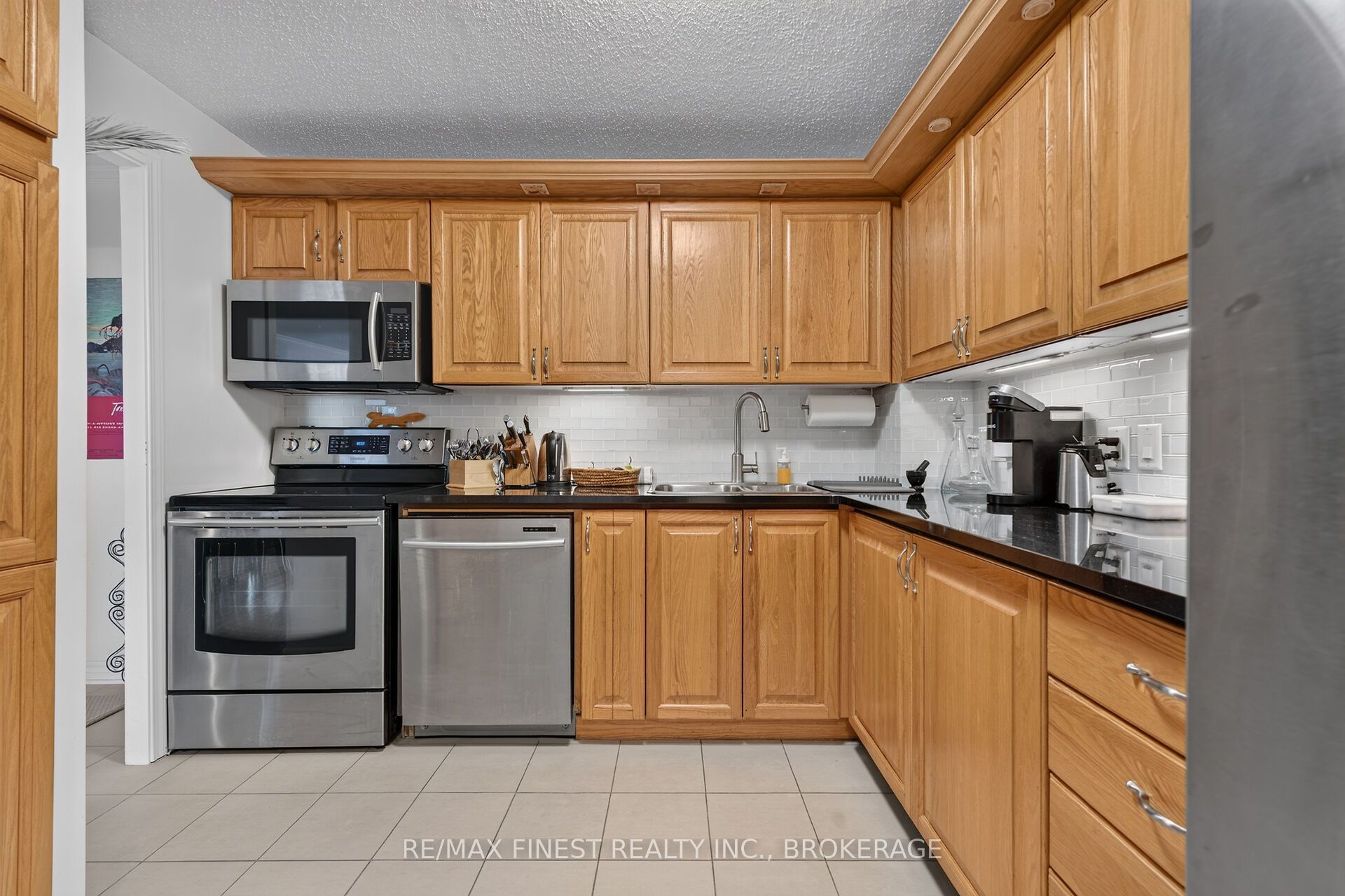 120 Barrett Court 607 Property Photo 11