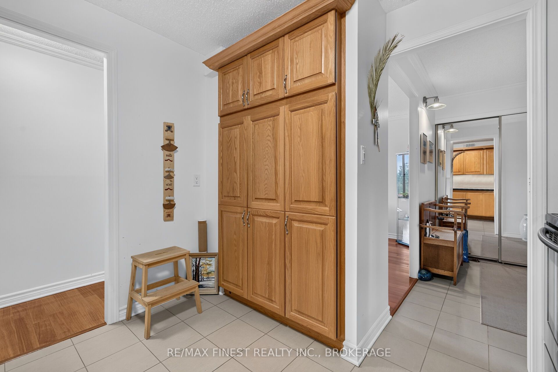 120 Barrett Court 607 Property Photo 13