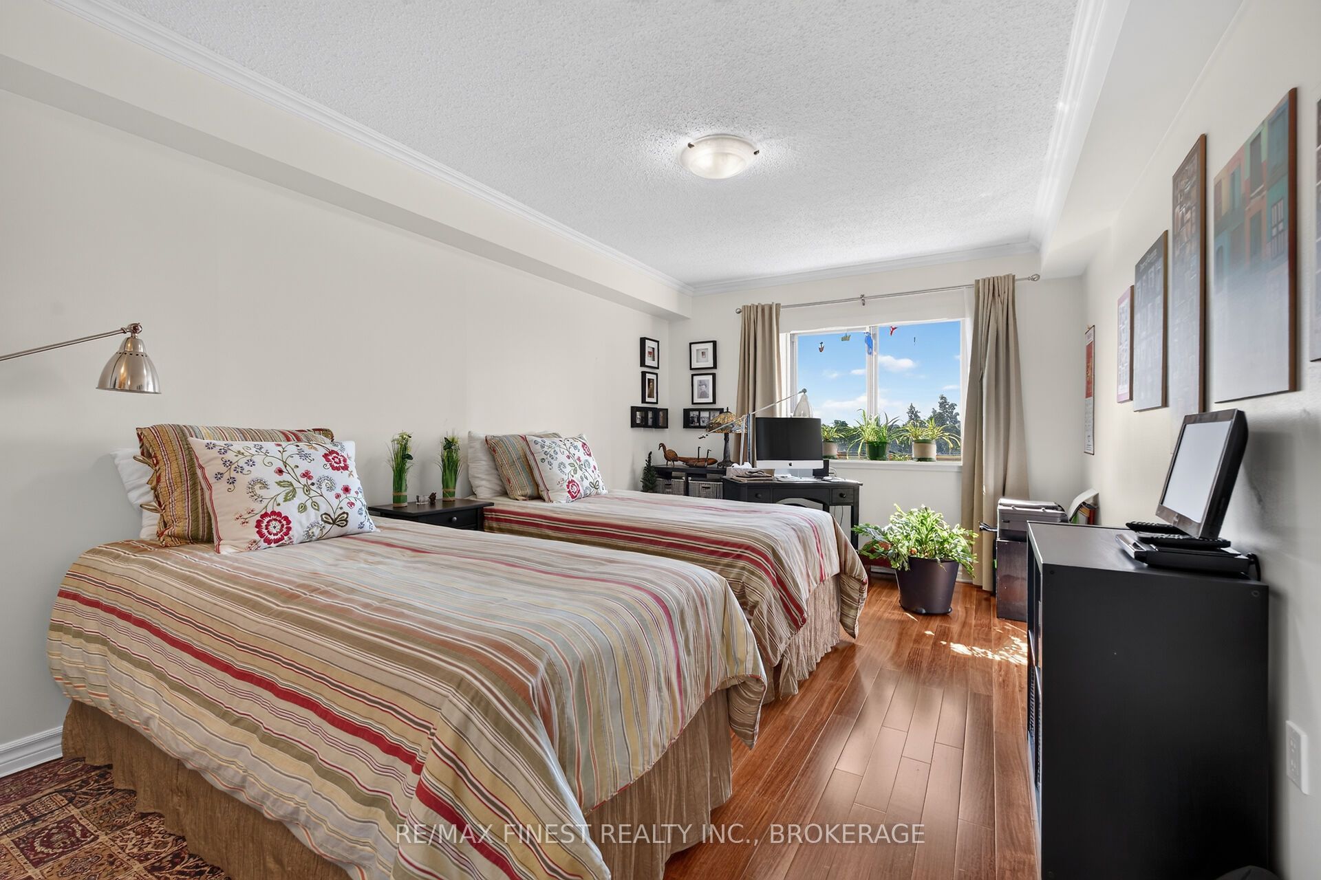 120 Barrett Court 607 Property Photo 14