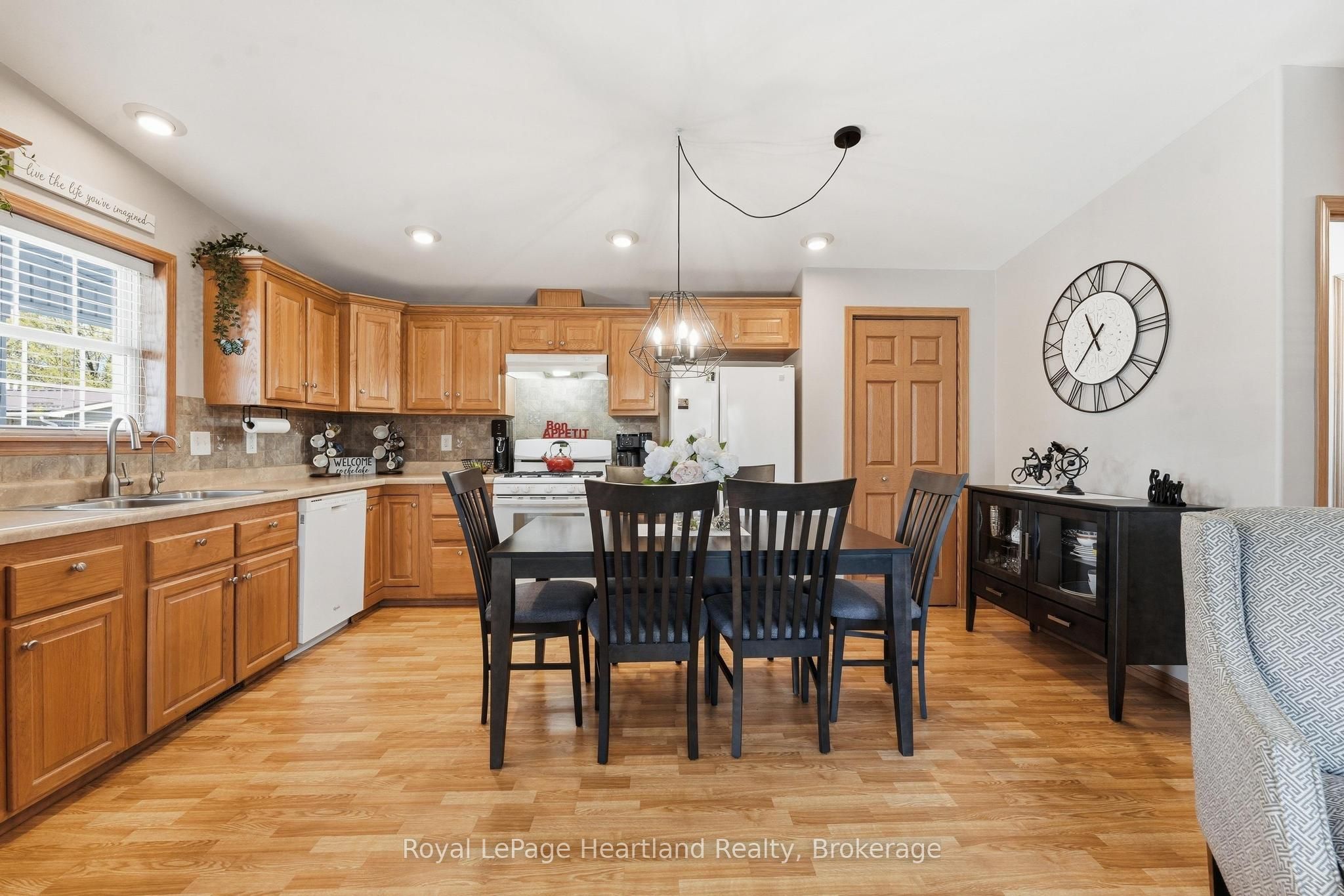 12 Cherokee Lane Property Photo 14