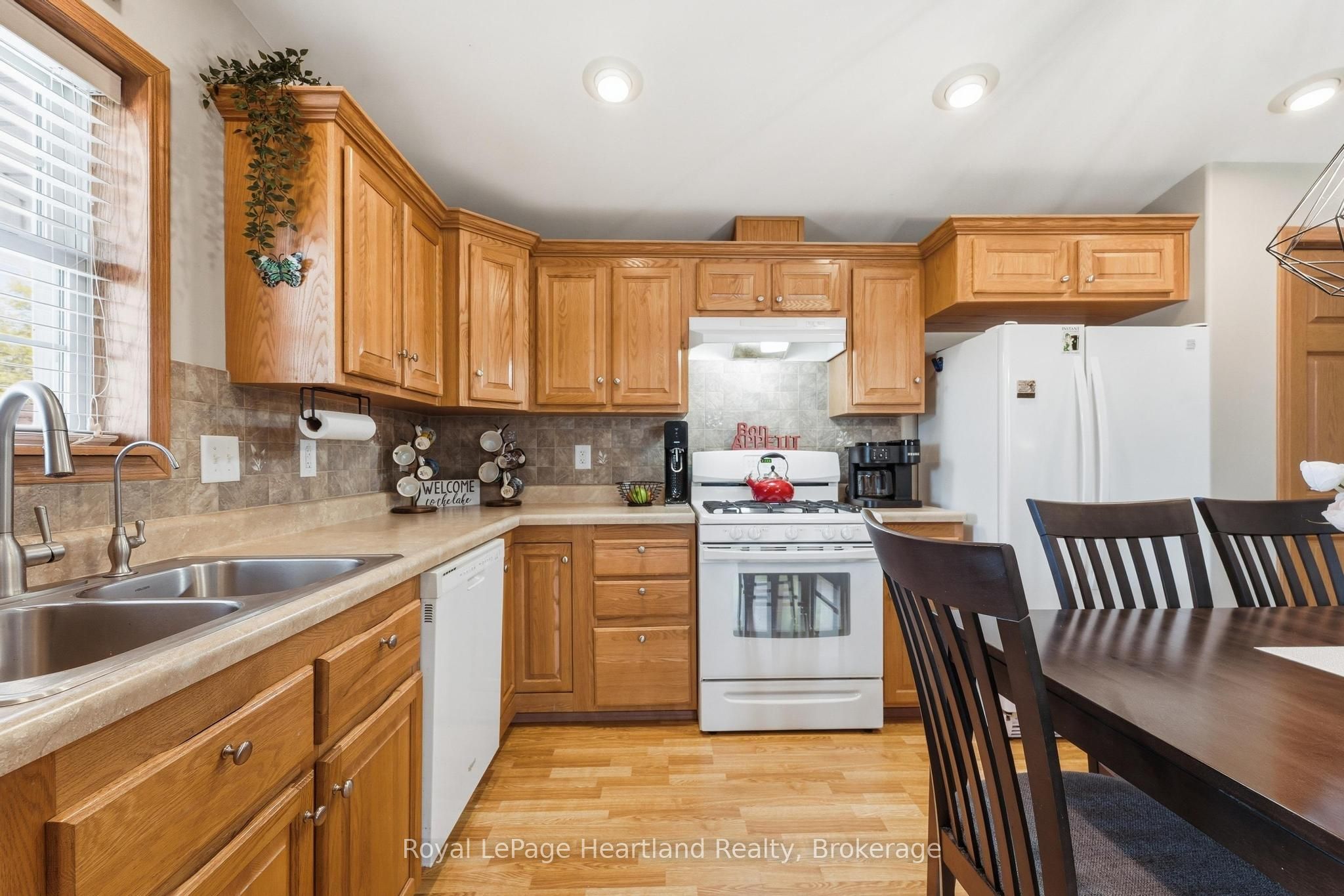 12 Cherokee Lane Property Photo 16