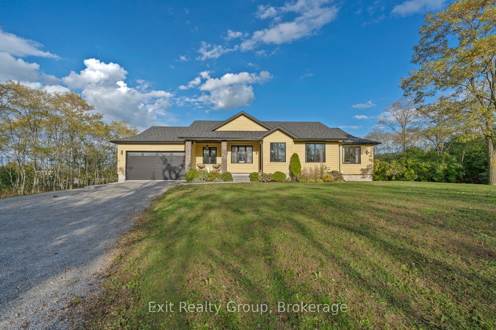 20858 Loyalist Parkway Property Photo 1