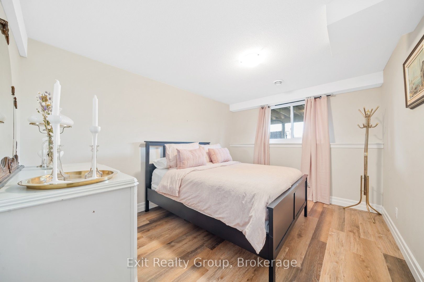 20858 Loyalist Parkway Property Photo 6