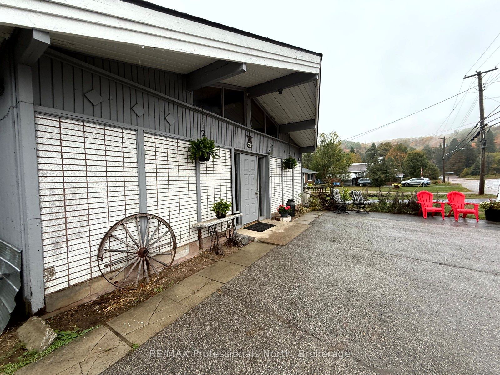 2307 Loop Road Property Photo 3