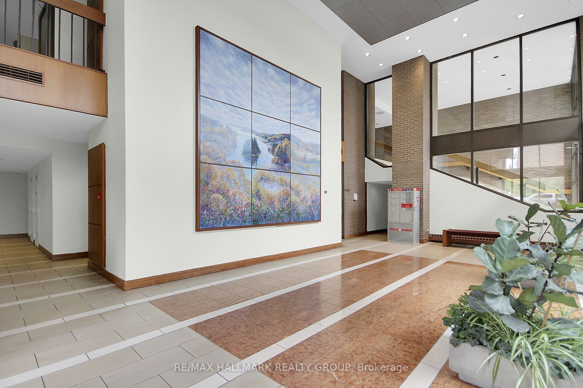 505 St Laurent Boulevard 1503 Property Photo 4