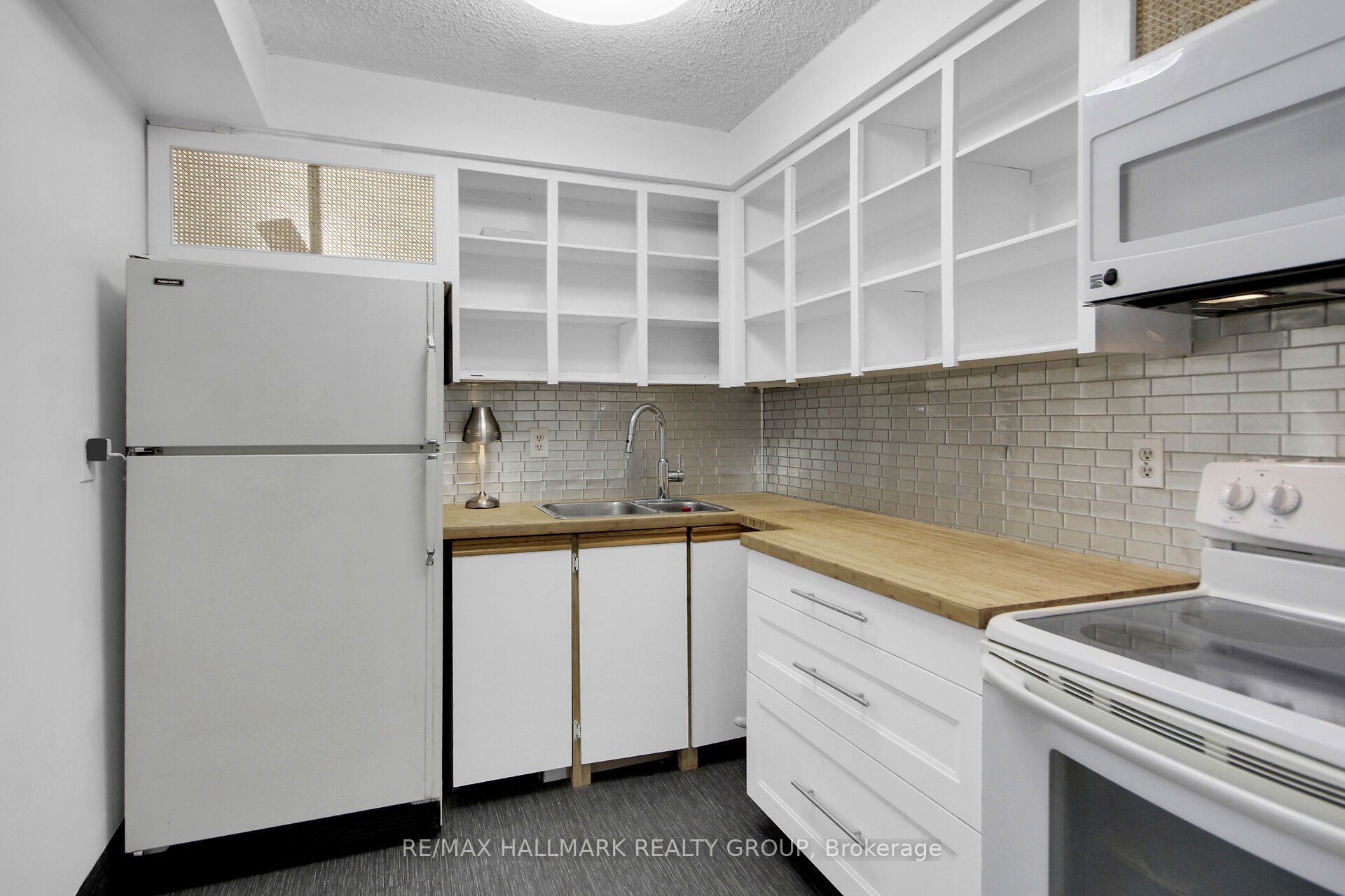 505 St Laurent Boulevard 1503 Property Photo 8