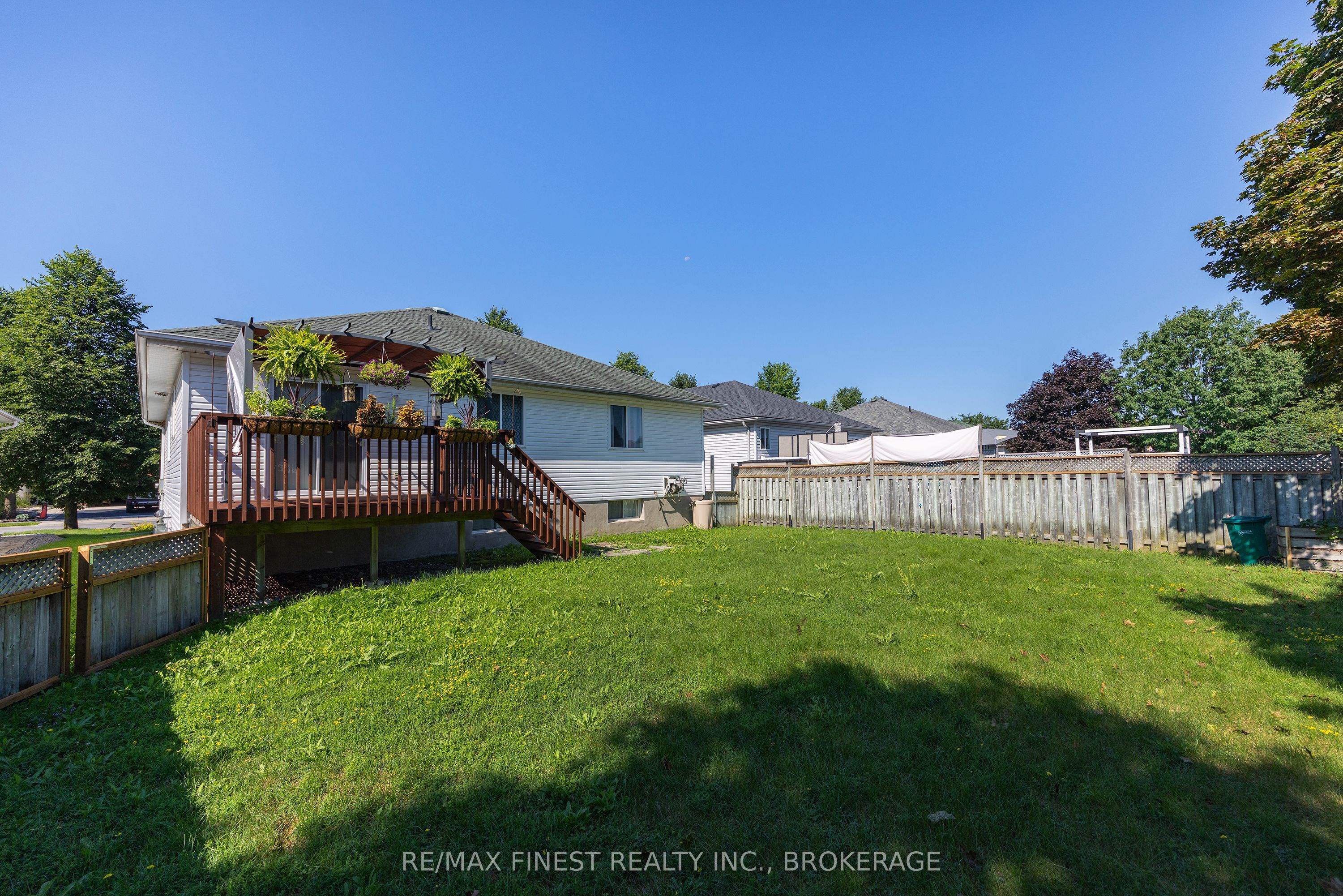 416 Sheila Court Property Photo 6