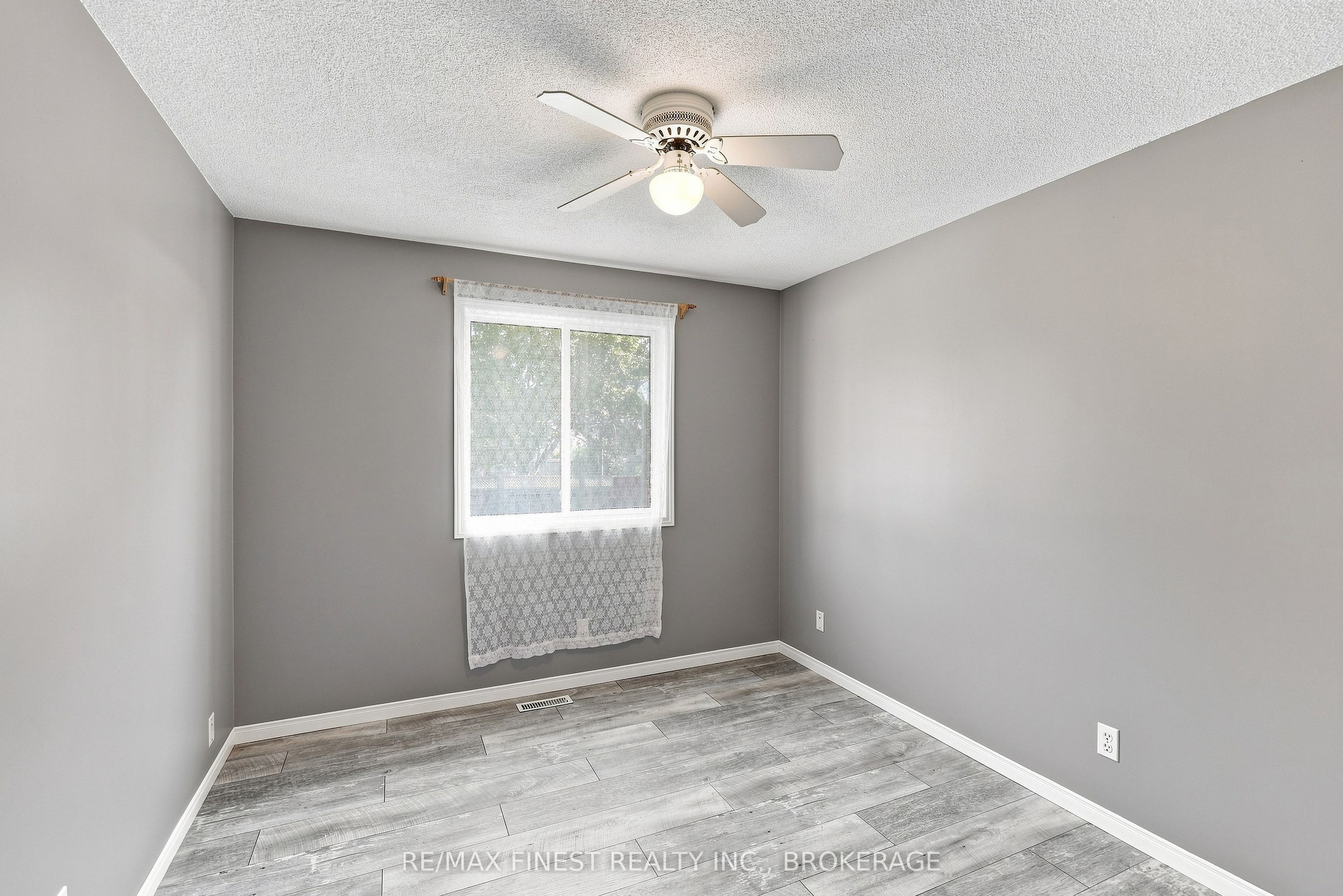 416 Sheila Court Property Photo 29
